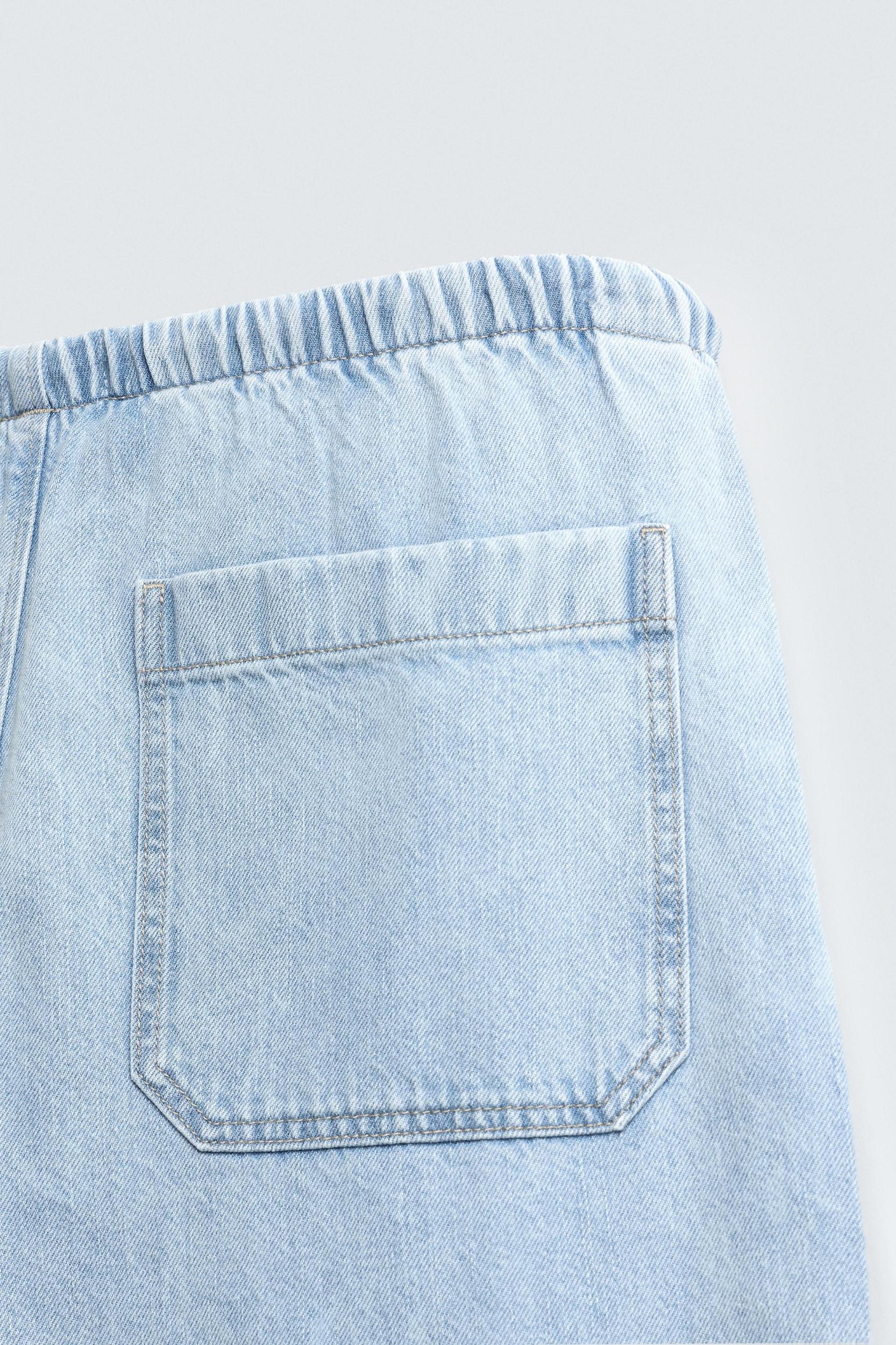 LIGHTWEIGHT JOGGER FIT JEANS Product Image