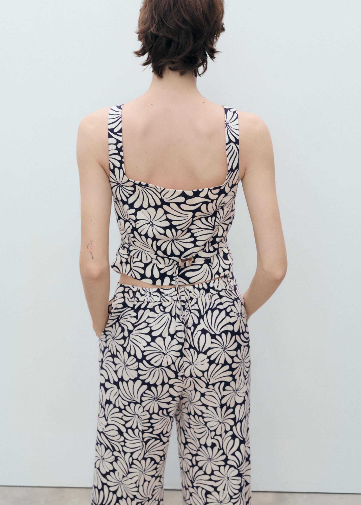 Floral fitted linen top - Women | MANGO USA Product Image