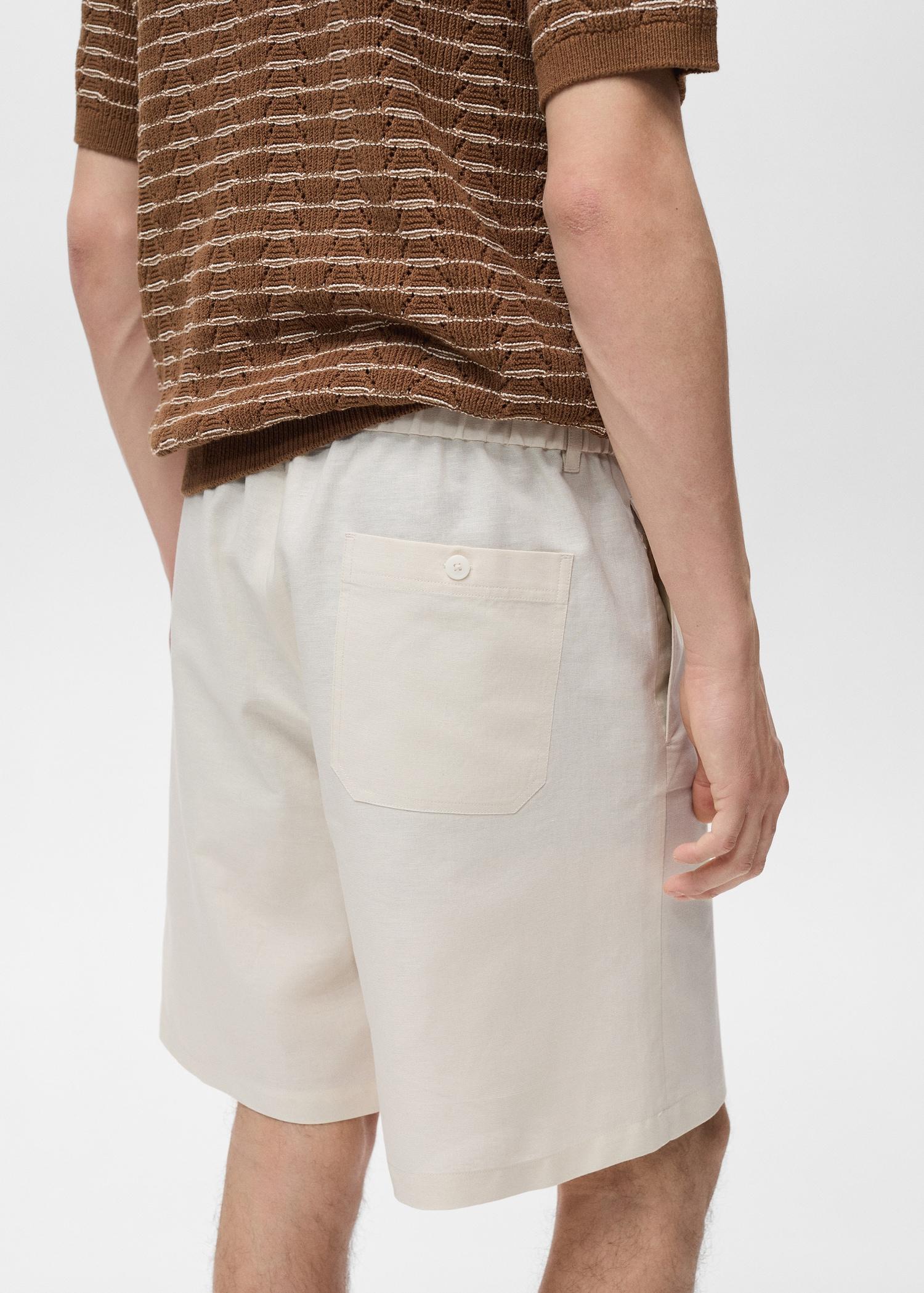 Cotton-linen blend bermuda shorts - Men | MANGO USA Product Image