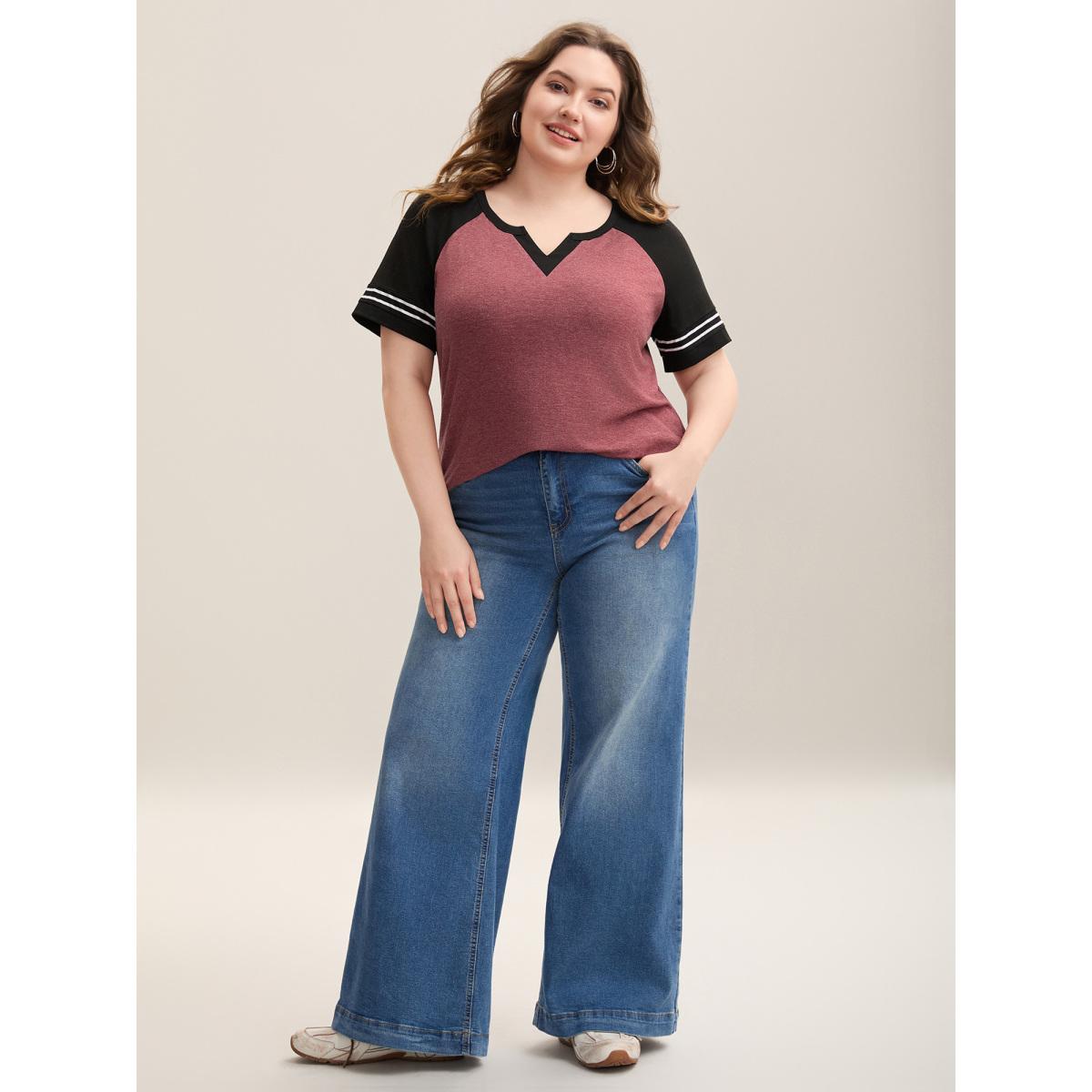 Plus Size Color Contrast Split Neck Everyday T-Shirt Scarlet Women Casual Contrast Notched collar Everyday-Casual T-shirts BloomChic 14-16/1X Product Image