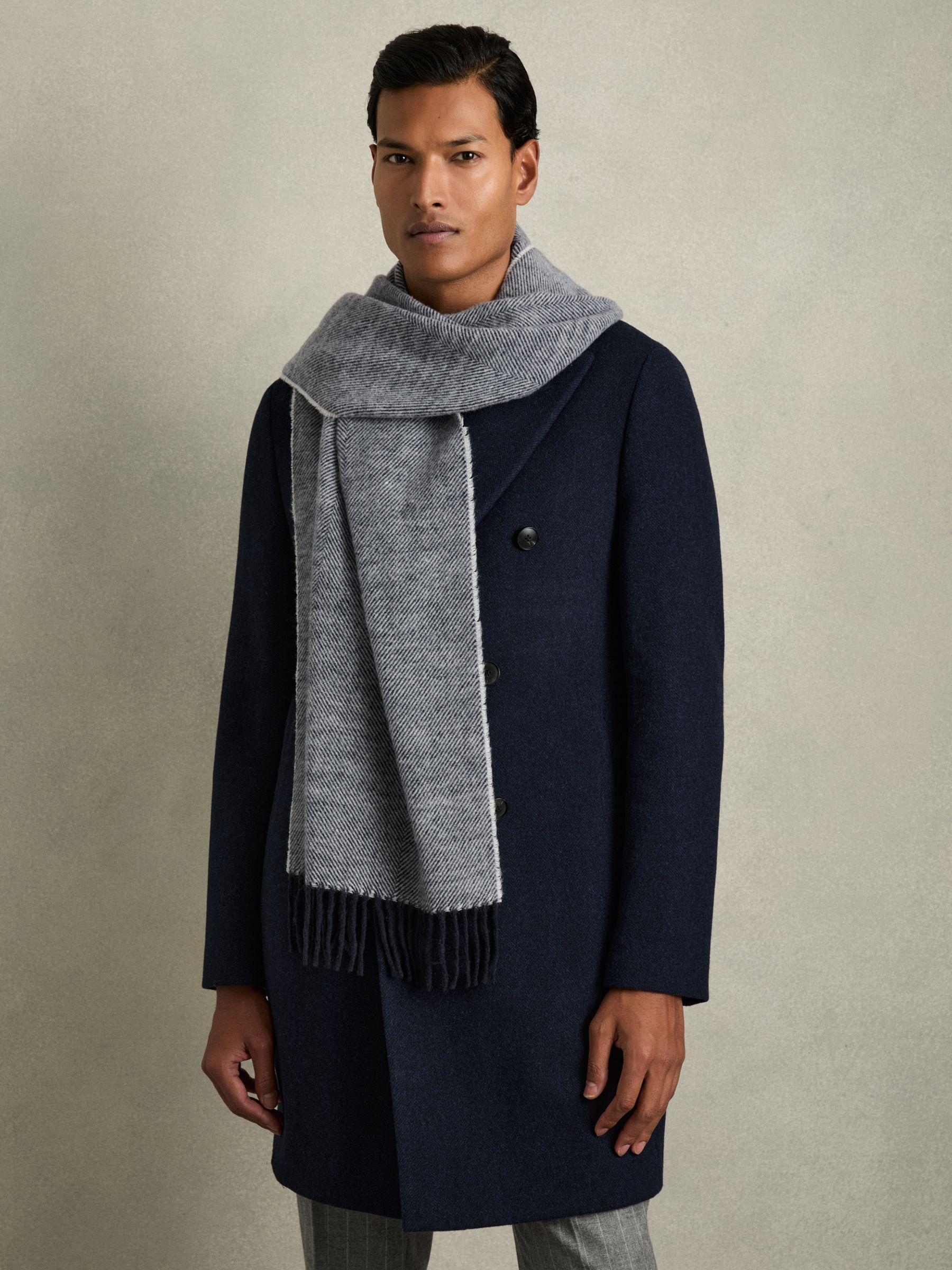 Wool-Blend Herringbone Scarf in Navy/White Product Image