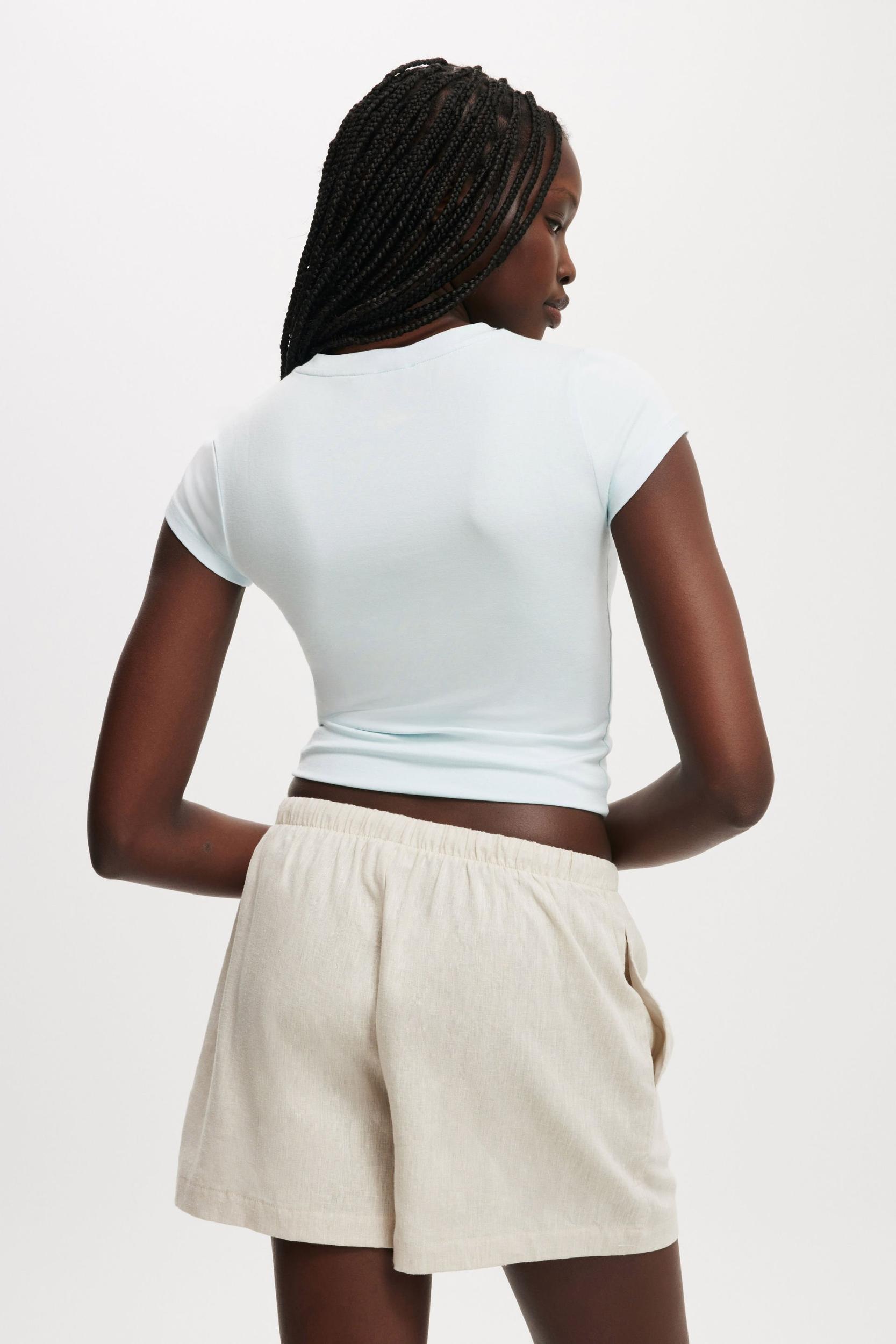 Haven Short Product Image