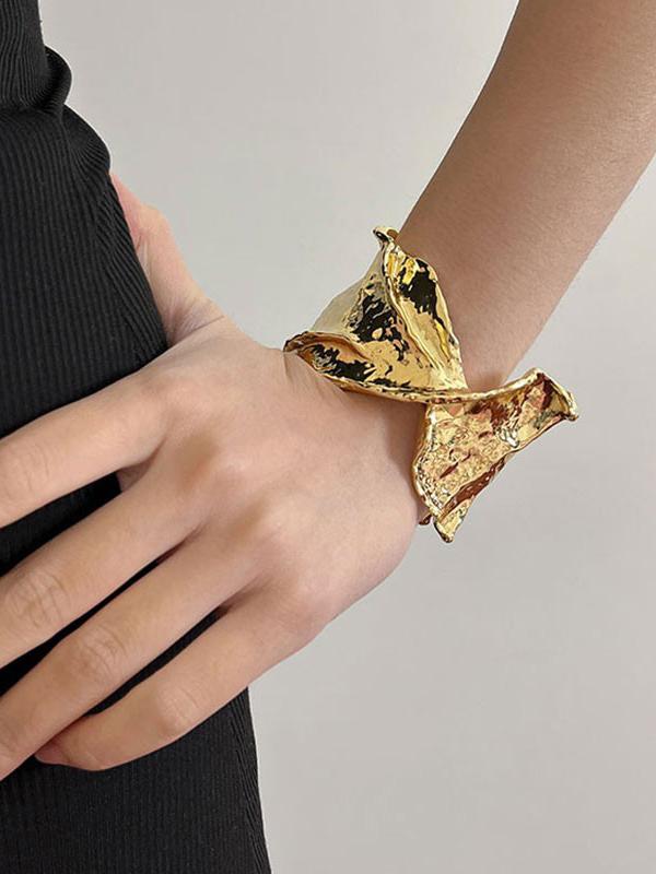 Pleated Shiny Bracelet Accessories Product Image
