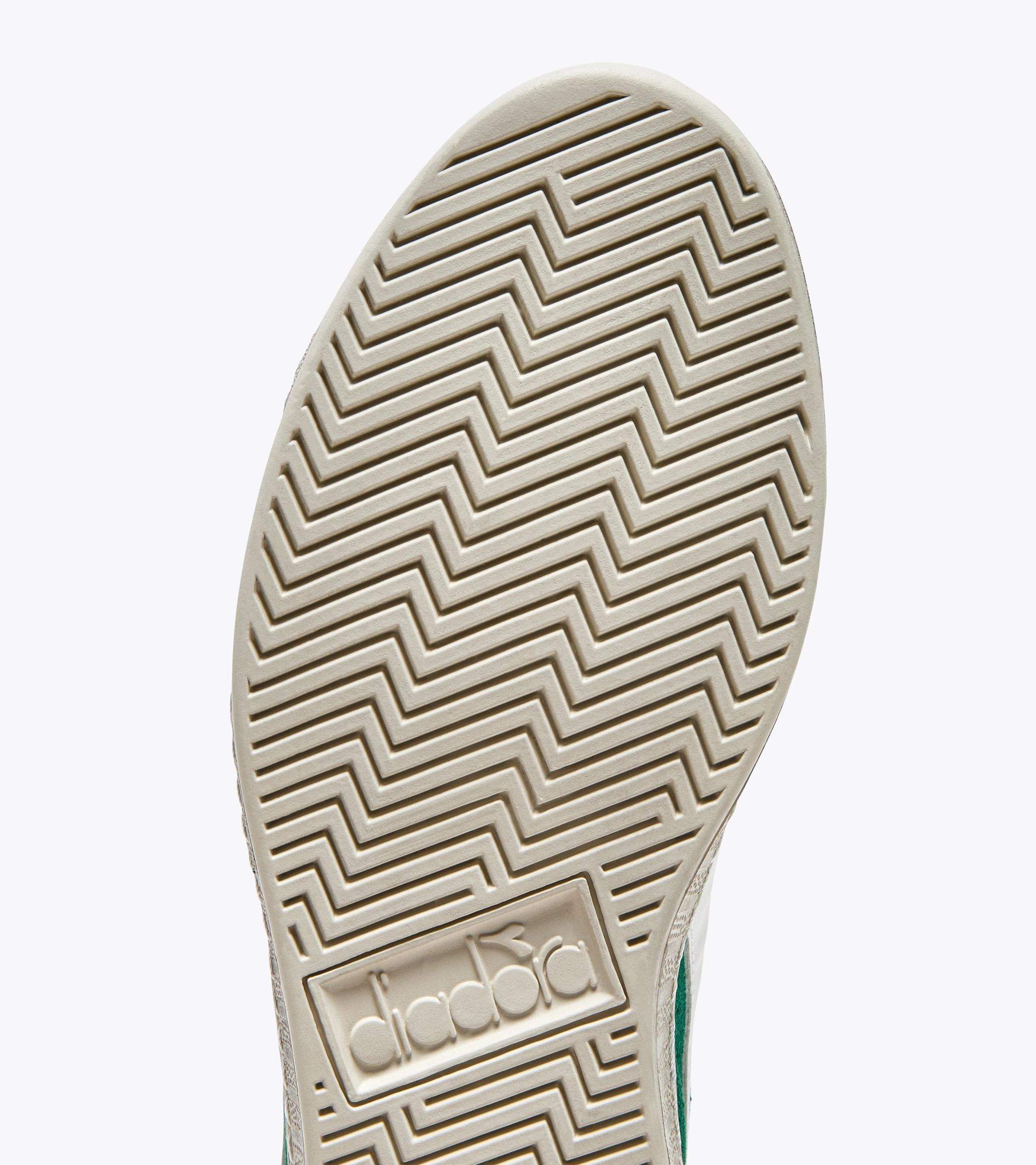 GAME L LOW SUEDE WAXED Product Image