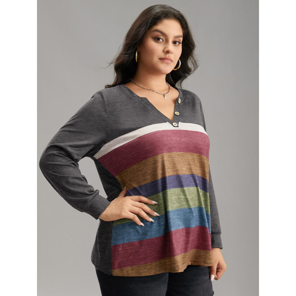 Plus Size Colorblock Contrast Notched Button Detail T-shirt Gray Women Casual Contrast Striped Notched collar Dailywear T-shirts BloomChic 28/5X Product Image
