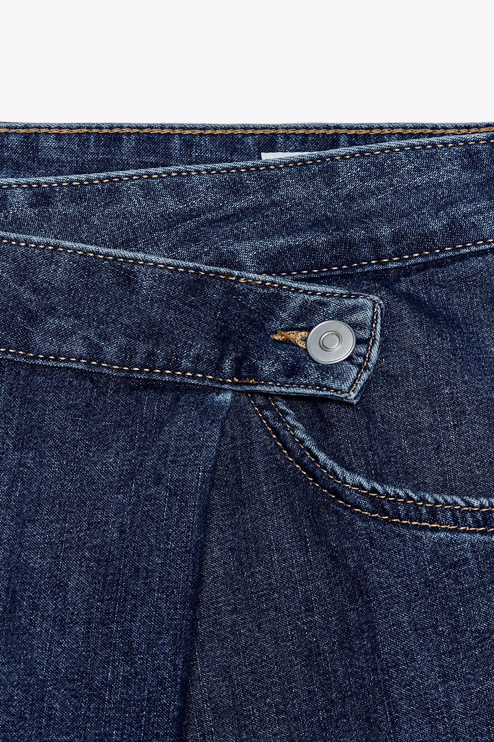 HIGH-WAISTED CROSSOVER OVERSIZE JEANS Product Image