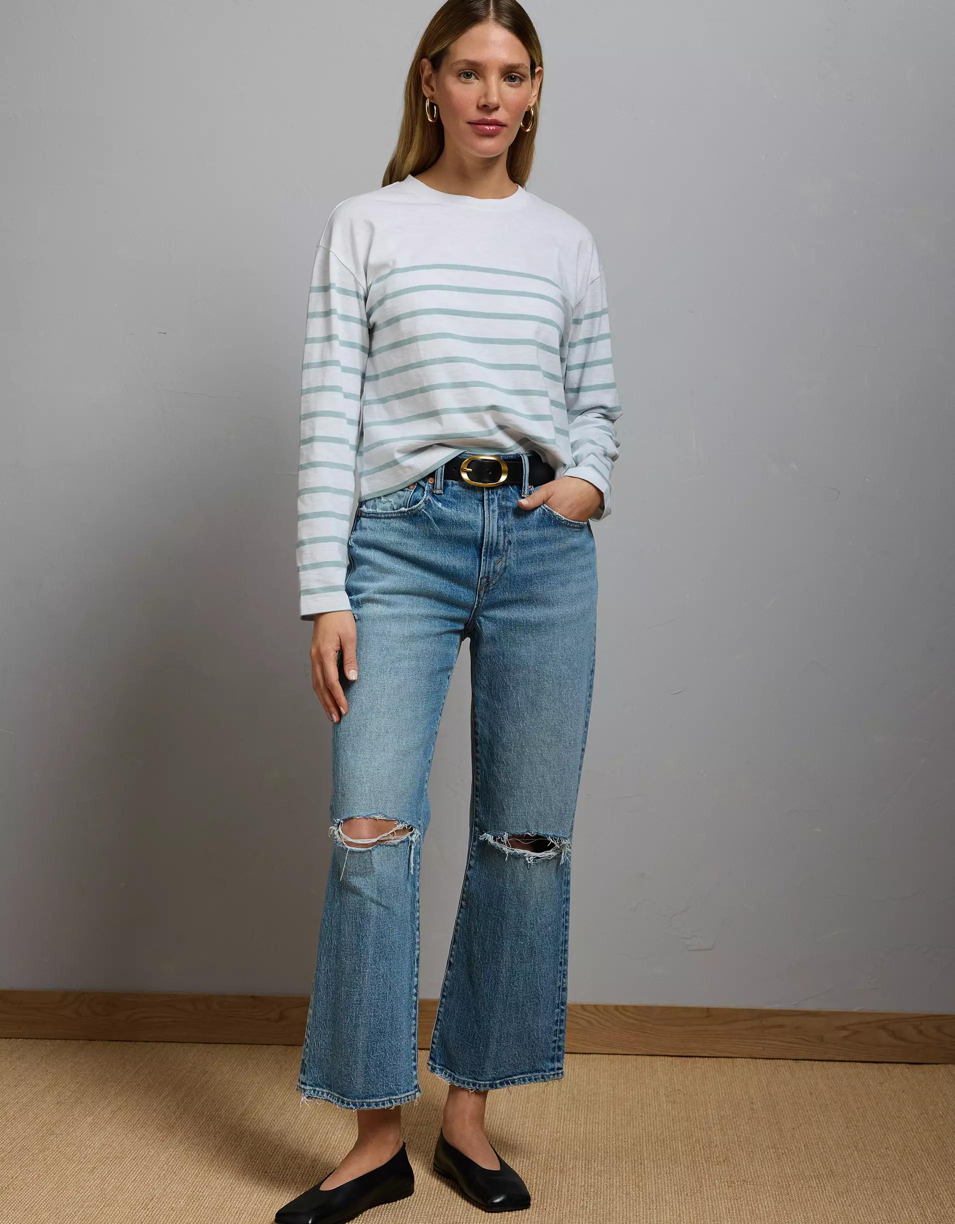 AE77 Premium Boxy Long-Sleeve T-Shirt Product Image