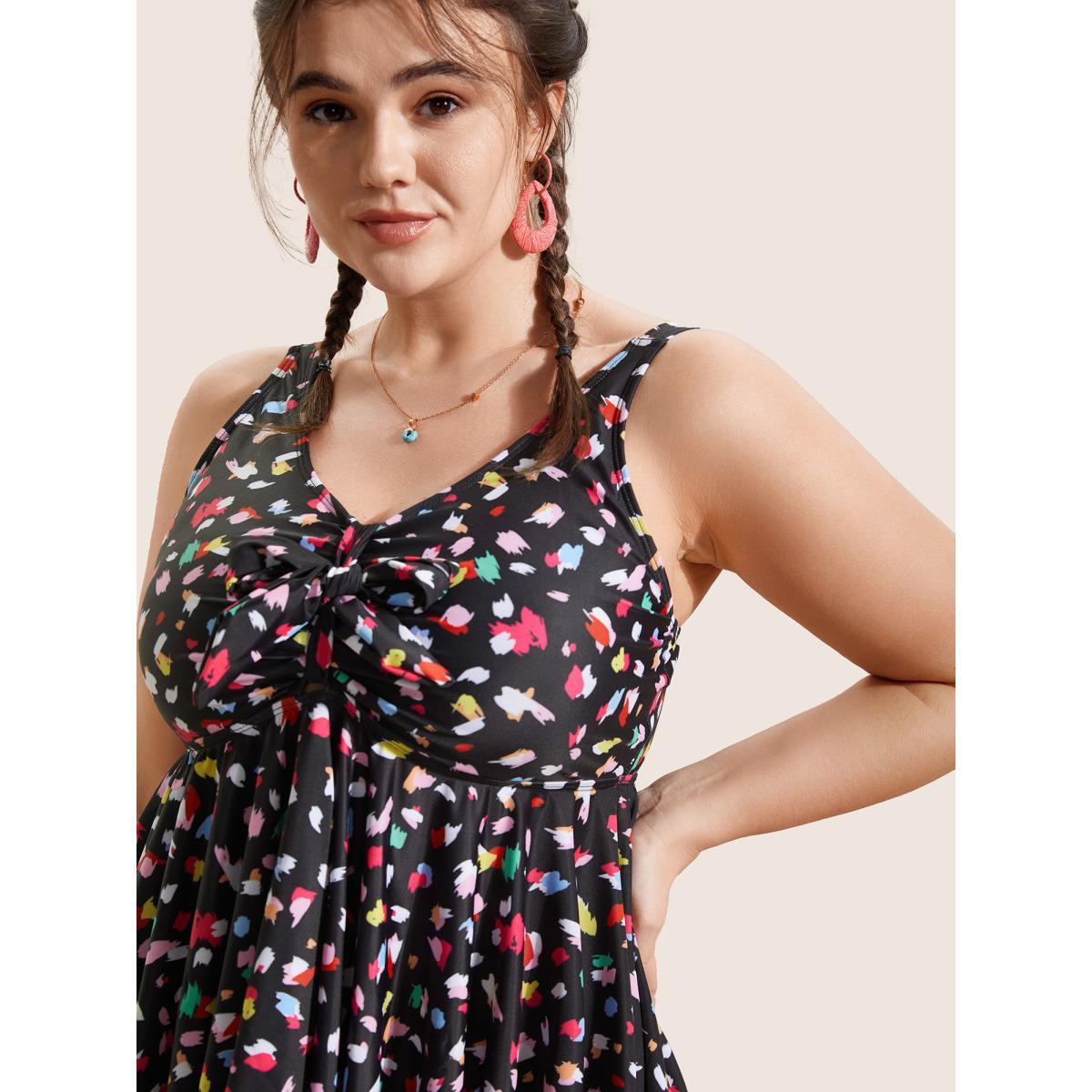Plus Size Allover Print V Neck Gathered Swim Top Women's Swimwear Black Beach Gathered High stretch Bodycon V-neck Curve Swim Tops BloomChic 12/L Product Image