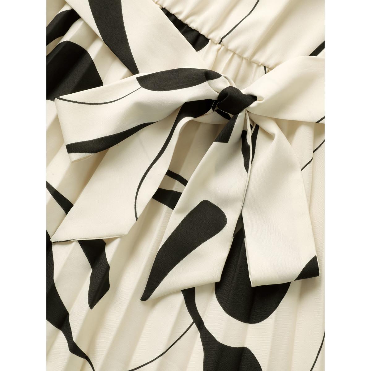 Plus Size Silhouette Floral Print Cap Sleeve Midi Dress Ivory Women At the Office Belted Flat collar with V-notch Cap Sleeve Curvy BloomChic 28/5X Product Image