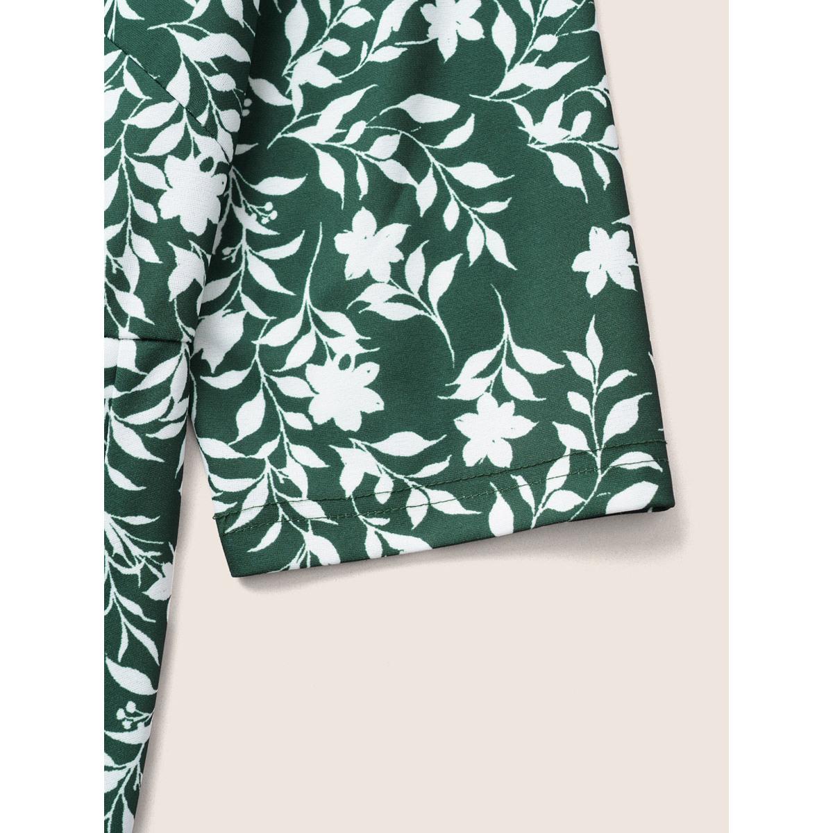 Plus Size Silhouette Floral Print Pocket Elastic Waist Dress Green Women Elegant Non Round Neck Elbow-length sleeve Curvy Midi Dress BloomChic 30/6X Product Image