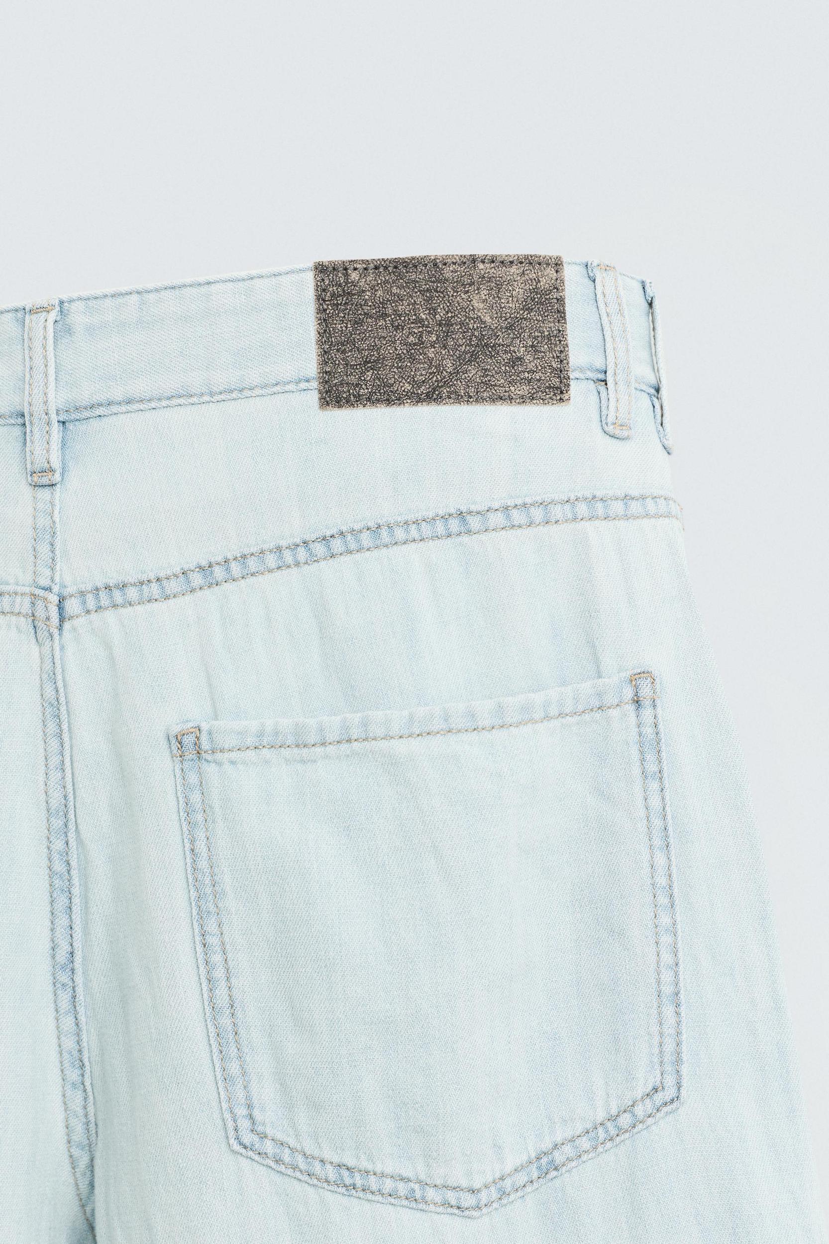 LIGHTWEIGHT LOOSE WIDE FIT JEANS Product Image