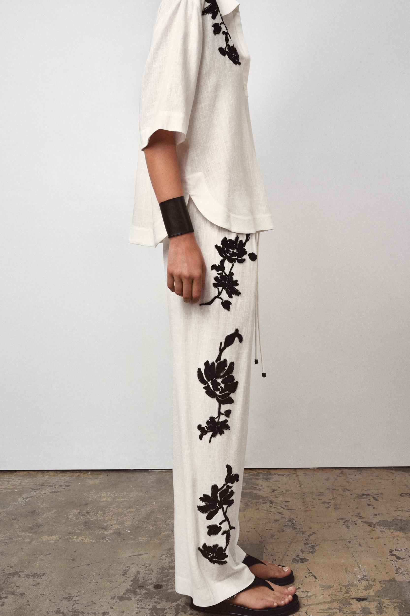 ZW COLLECTION FLORAL EMBROIDERED PANTS Product Image