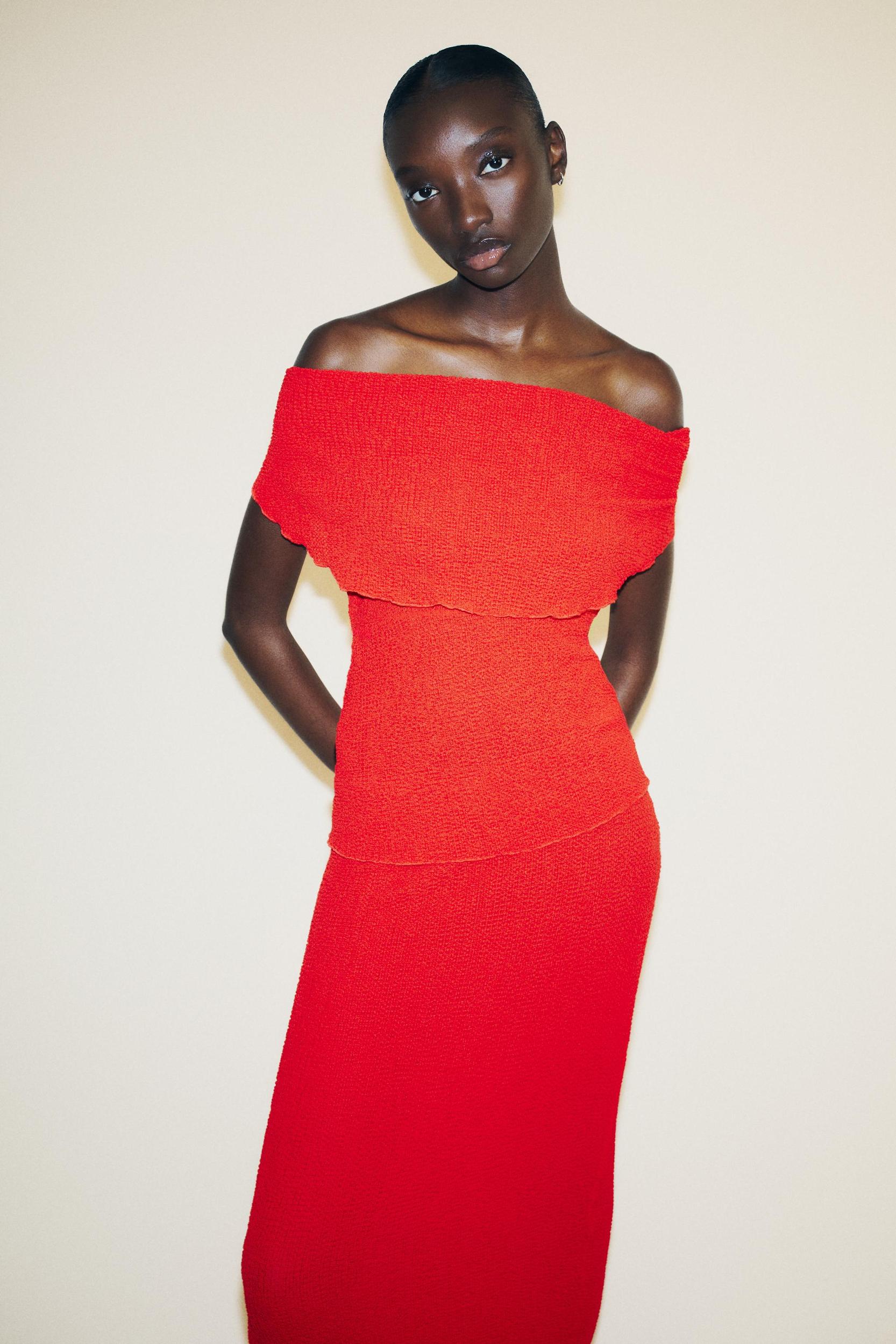 TEXTURED LONG SKIRT Product Image