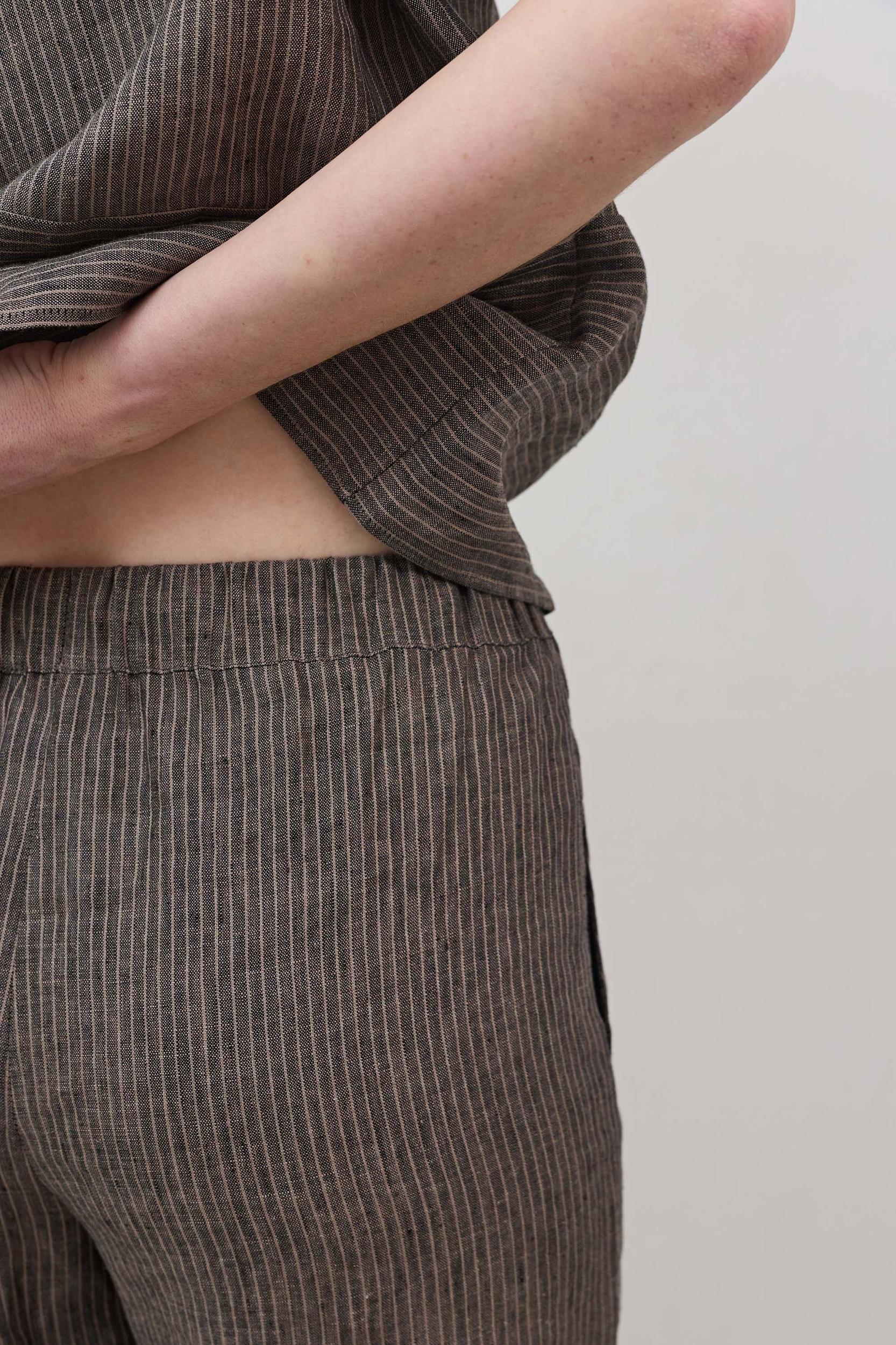 Pull-On Wide Leg Linen Pants Product Image