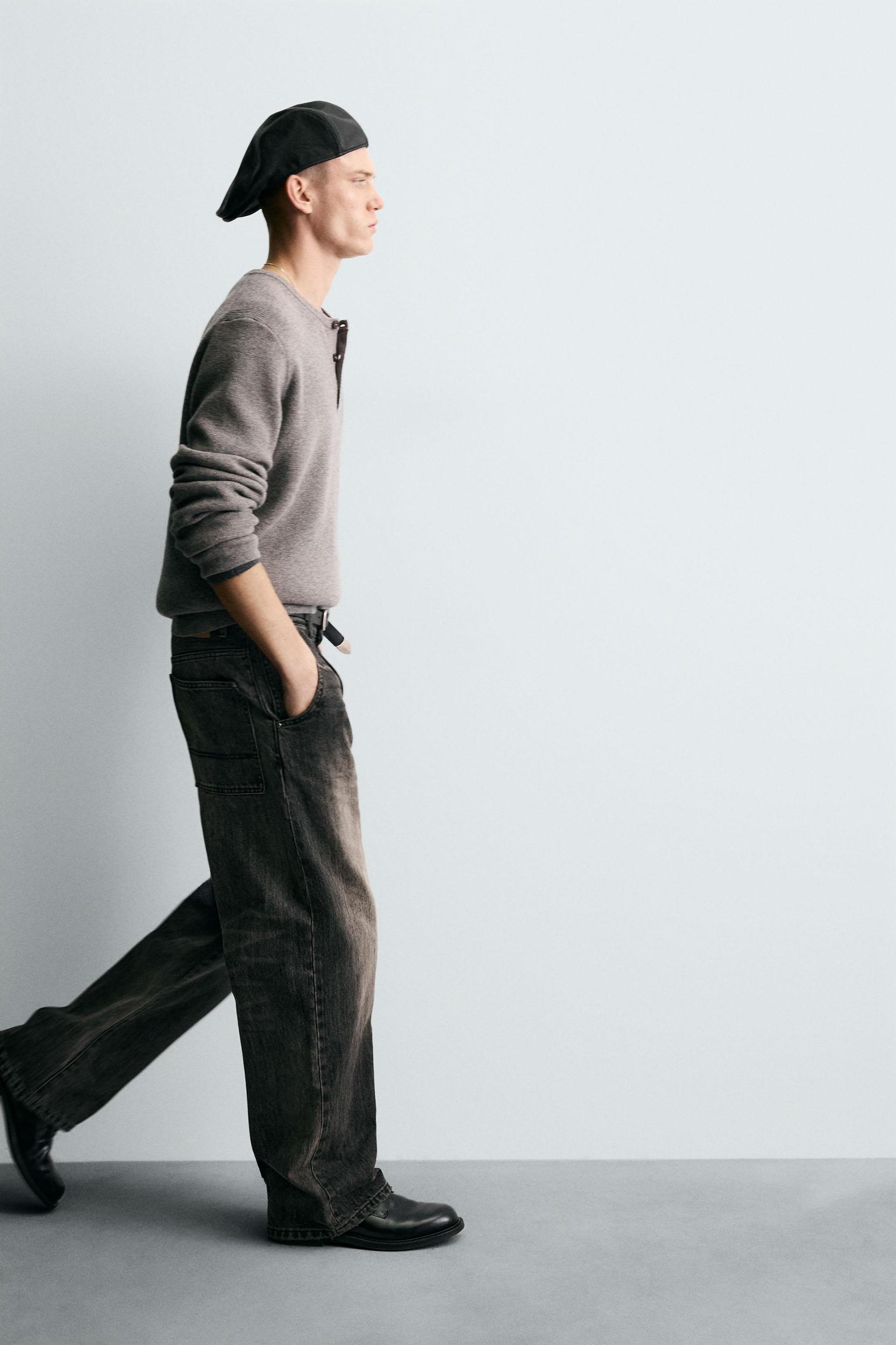 WIDE FIT JEANS Product Image