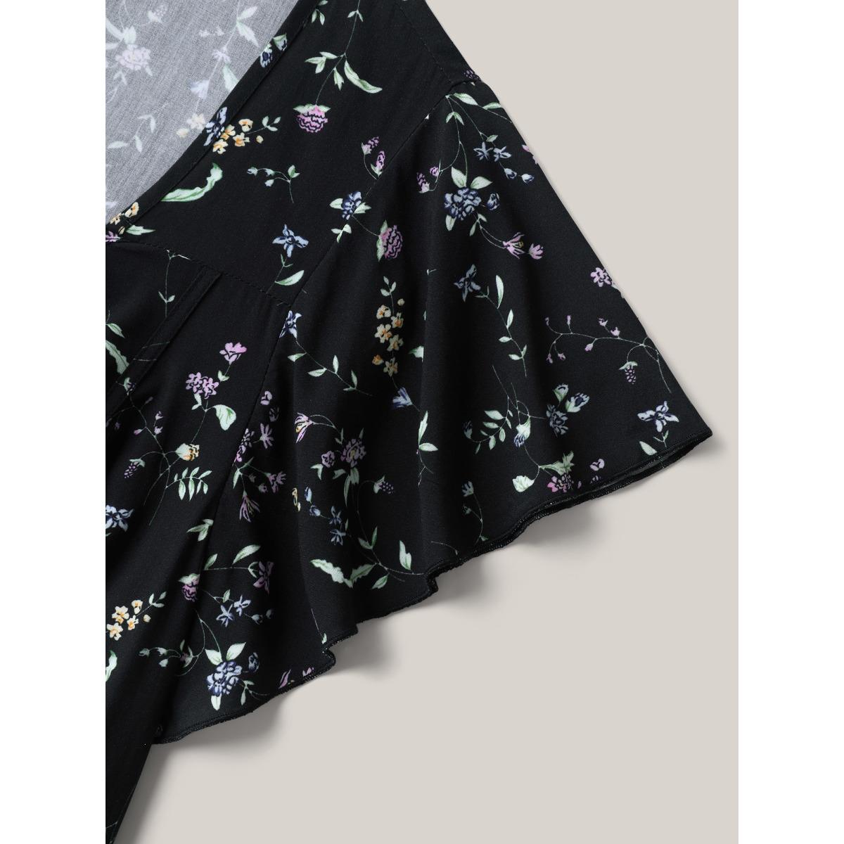 Plus Size Black Floral Print Bow Waist-Cinched Shirt Women Cap Sleeve Heart neckline Everyday-Elegant Blouses BloomChic 12/L Product Image