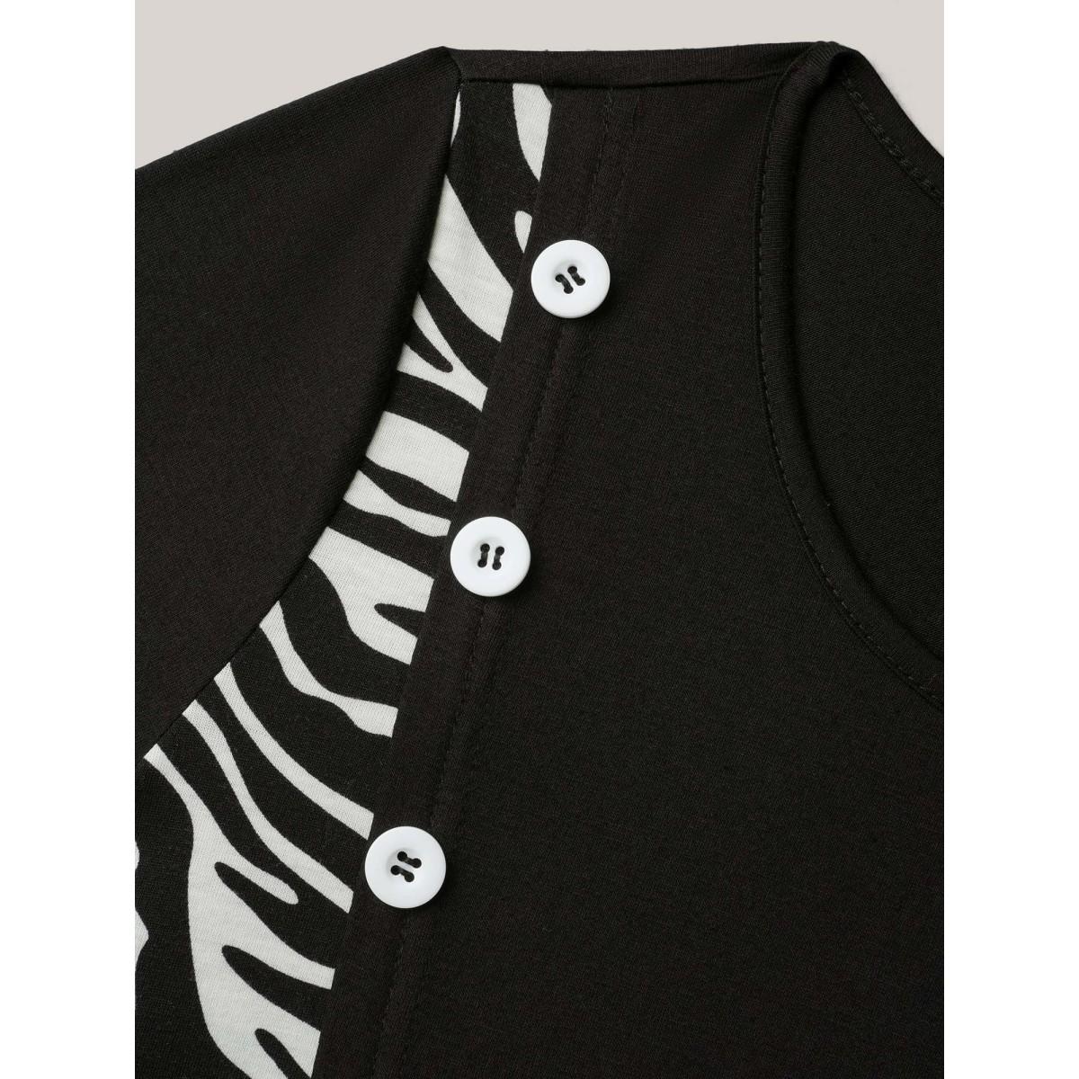 Plus Size Zebra Print Panel Round Neck T-Shirt Black Women Casual Contrast Round Neck Loose Everyday T-shirts BloomChic 26/4X Product Image
