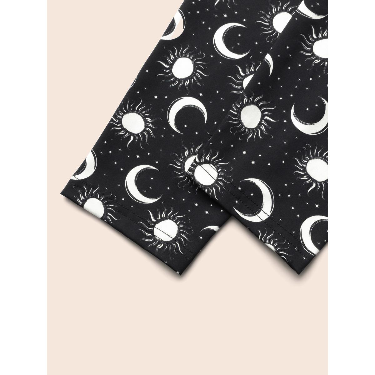 Plus Size Star And Moon Print Slim-Fit Leggings Women Black Casual High stretch Skinny Mid Rise Everyday Leggings BloomChic 30/6X Product Image
