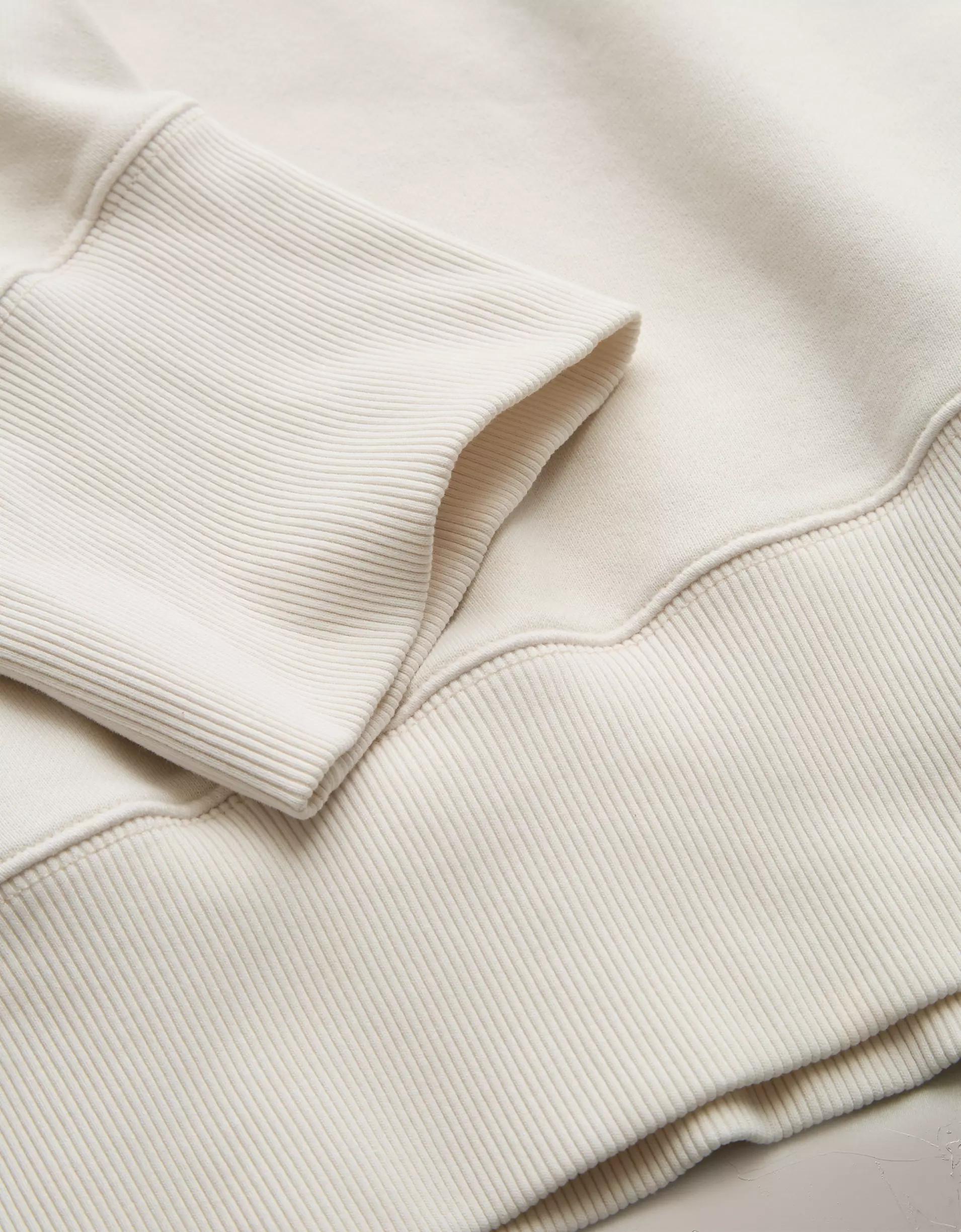 AE77 Premium Relaxed Cropped Sweatshirt Product Image