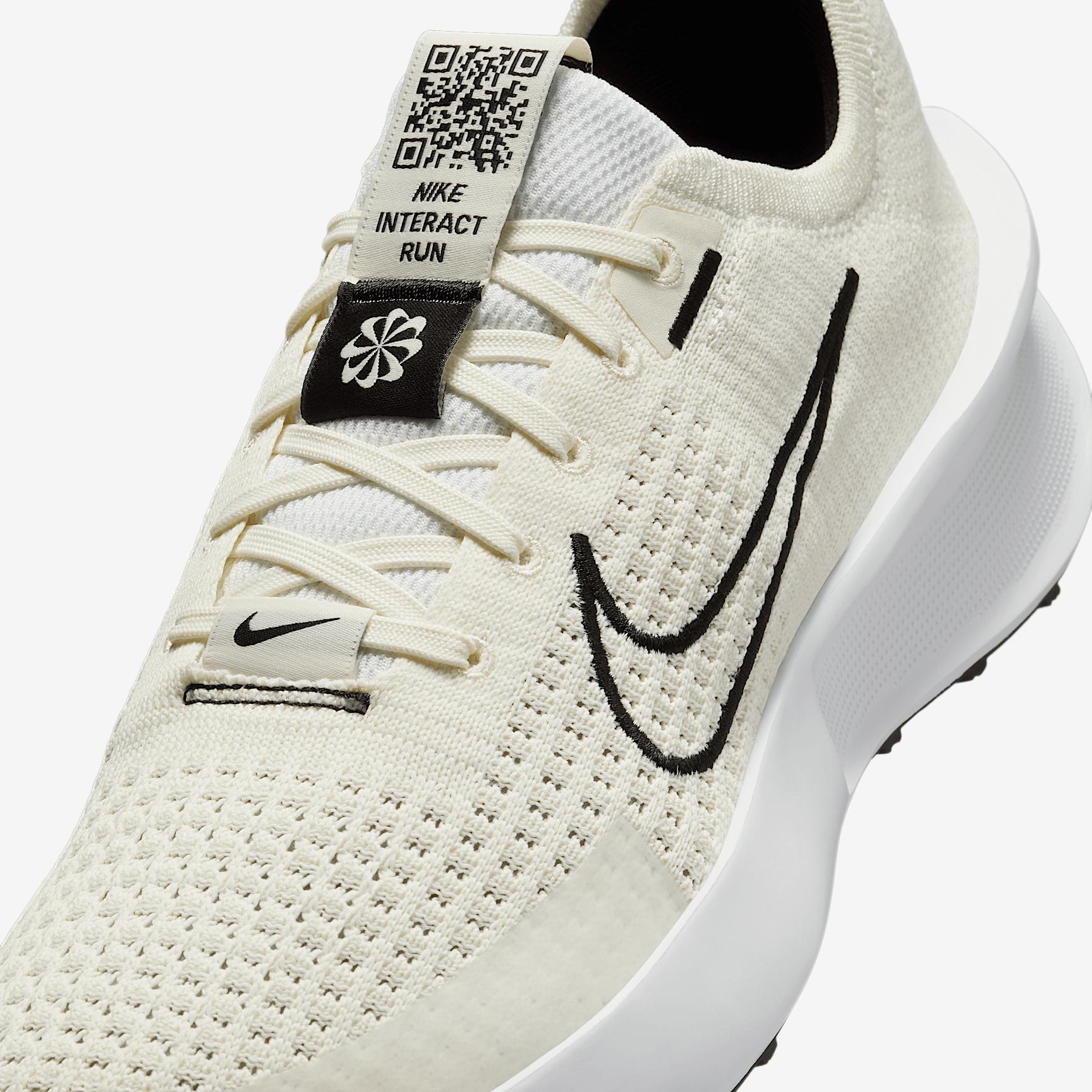 Nike Womens Interact Run Road Running Shoes | FD2292-109 Product Image