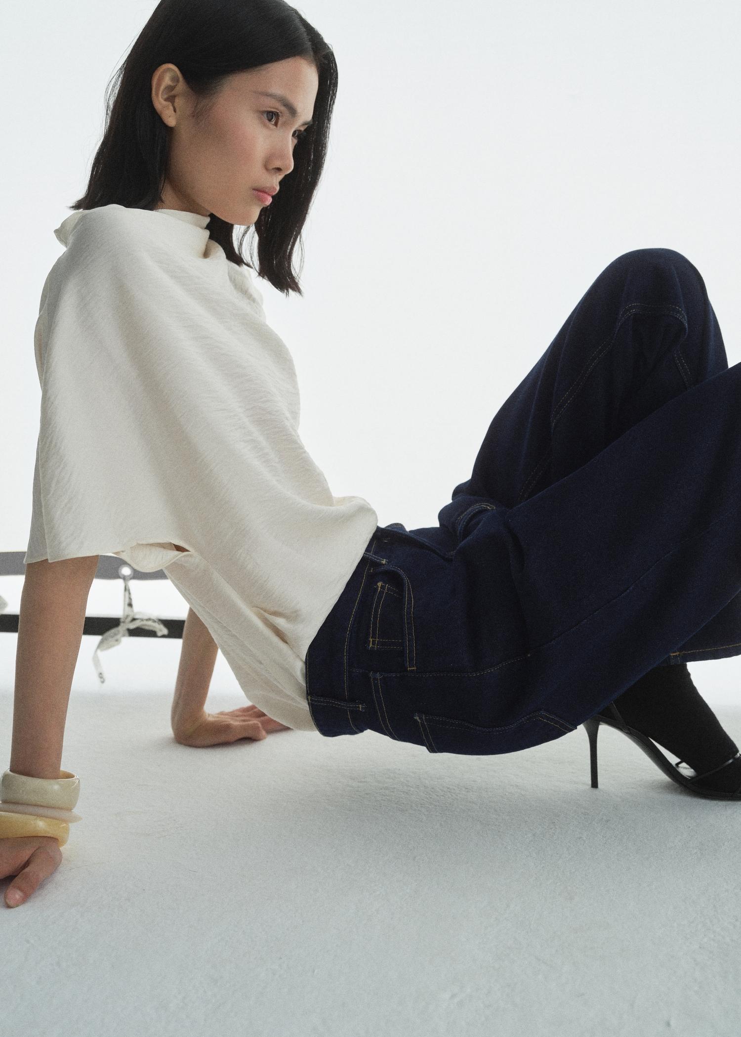 High-waisted straight-fit rinse-wash jeans - Women | MANGO USA Product Image