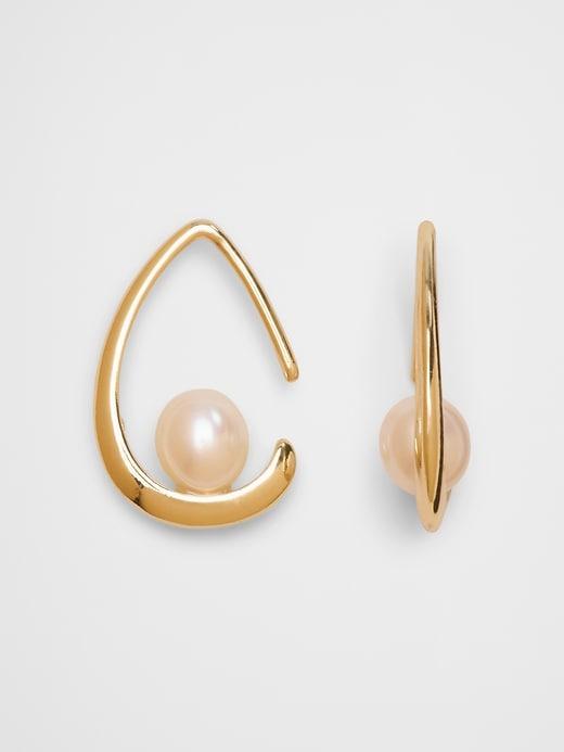 Teardrop Single Pearl Hoop Earrings Product Image