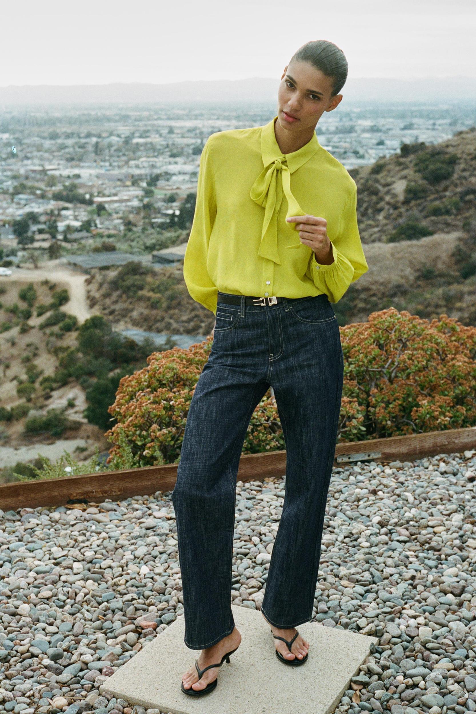 Z1975 HIGH-WAISTED STRAIGHT LEG SLIM FIT BELTED JEANS Product Image