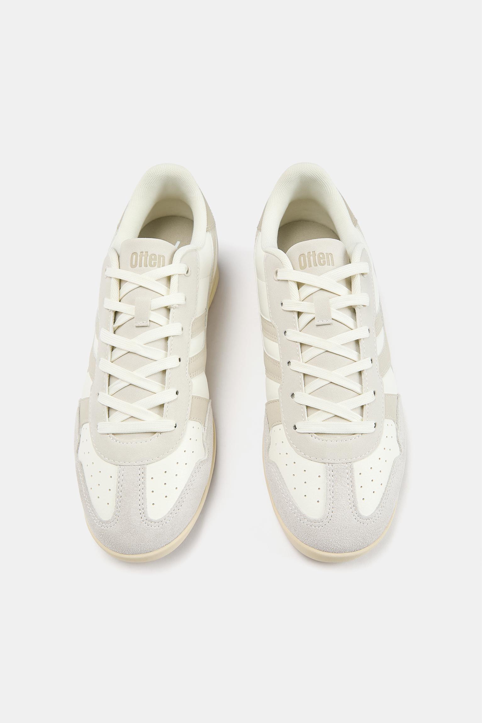 Retro sneakers Product Image