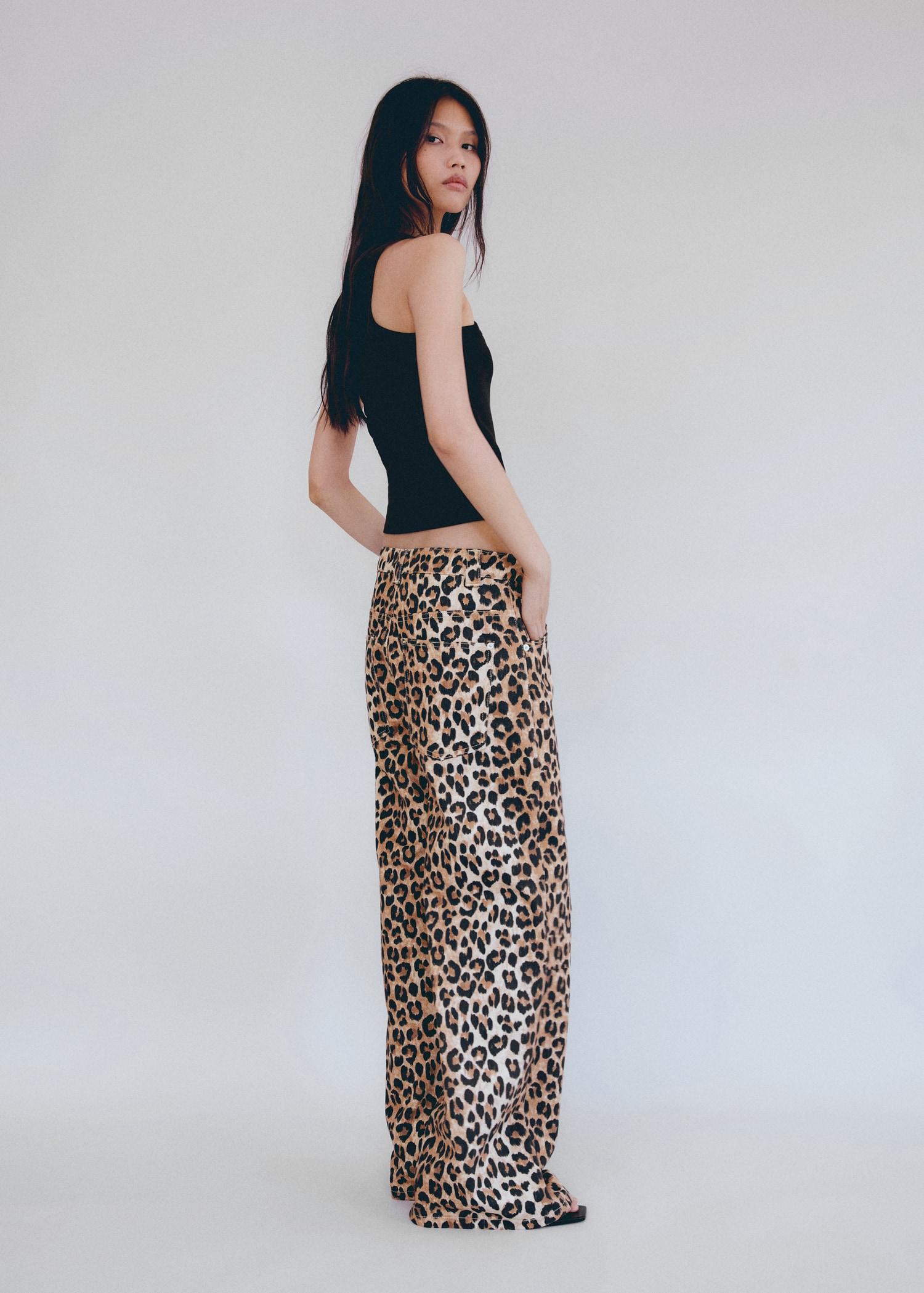 Ribbed cotton-blend top - Women | MANGO USA Product Image