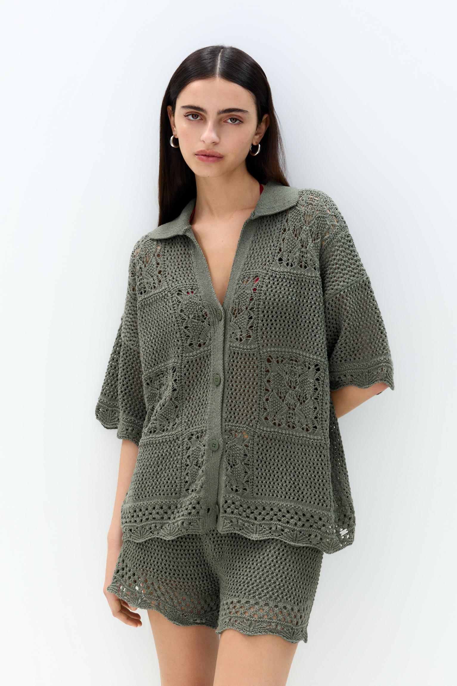 Short sleeve wavy crochet shirt Product Image