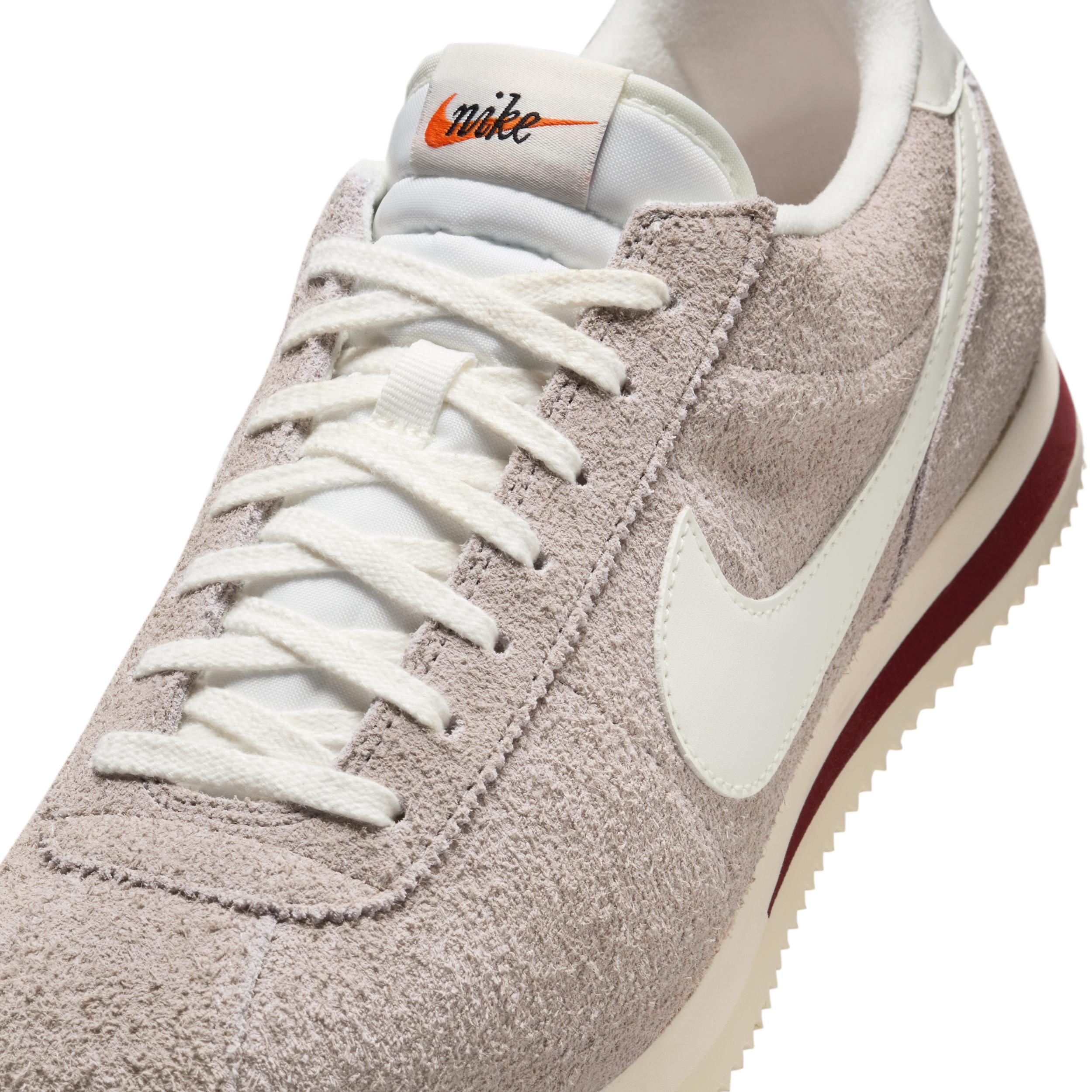Mens Nike Cortez SE Suede Casual Shoes Product Image