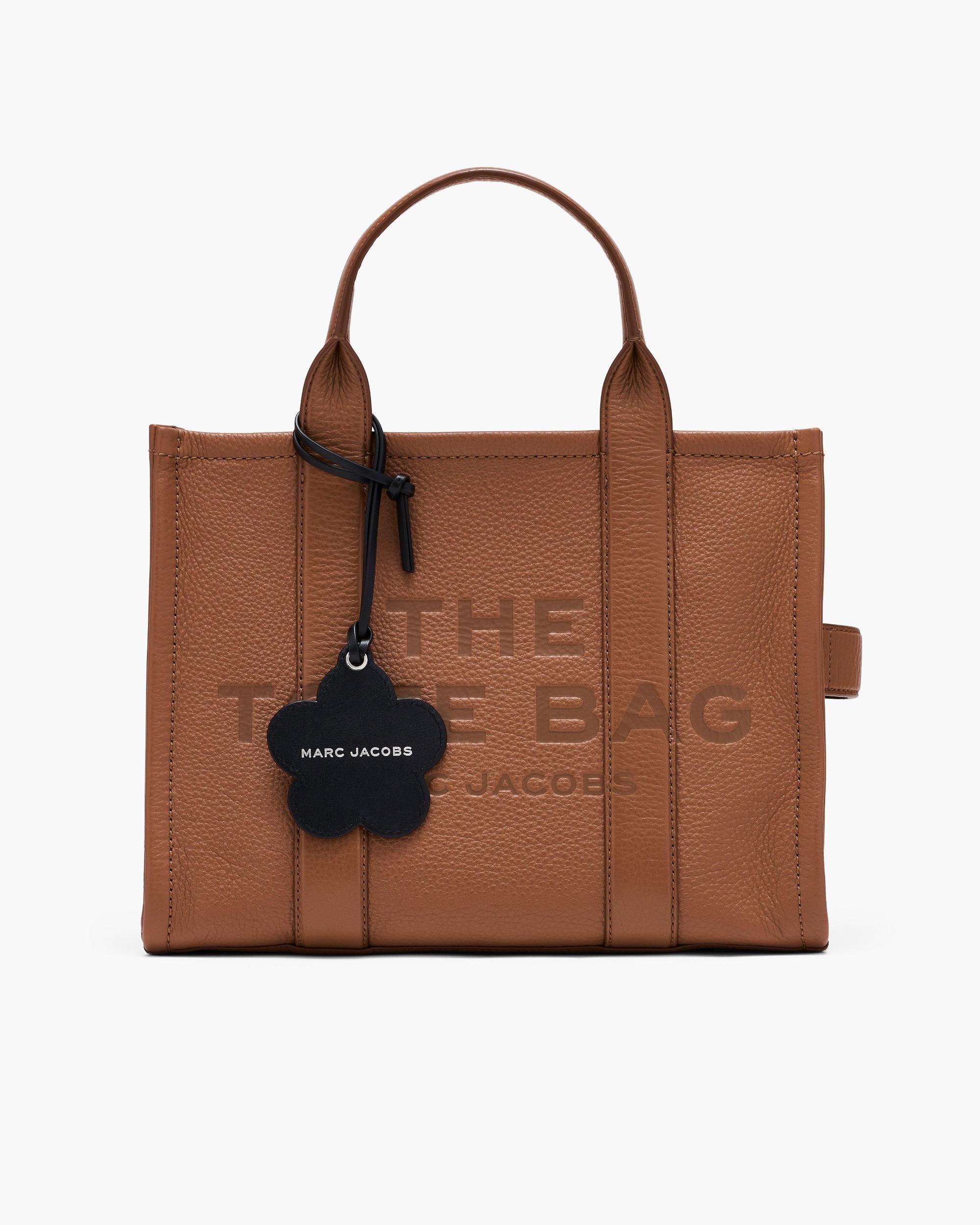 The Daisy Bag Charm Product Image