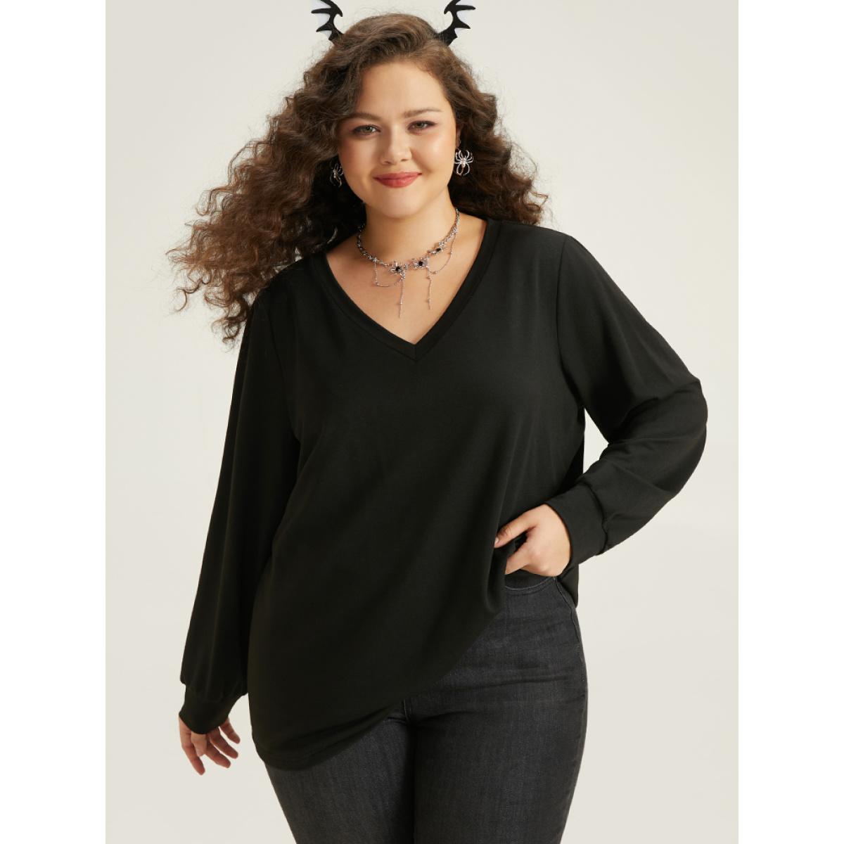 Plus Size Halloween Wing Print Elastic Cuffs Sweatshirt Women Black Casual Printed V-neck Dailywear Sweatshirts BloomChic 26/4X Product Image