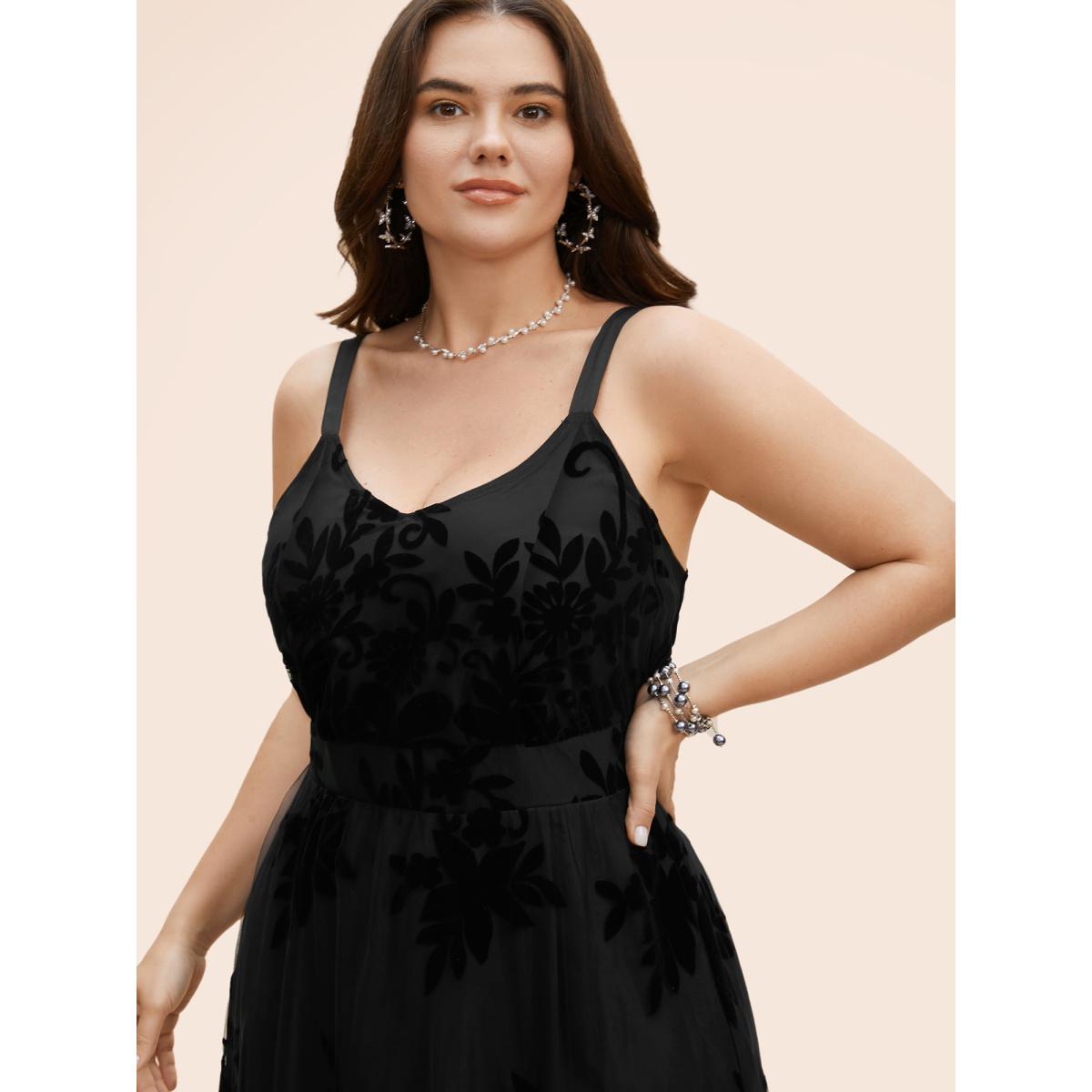 Plus Size Floral Flocked Tulle Split Hem Dress Black Women Formal Texture V-neck Sleeveless Curvy BloomChic 30/6X Product Image