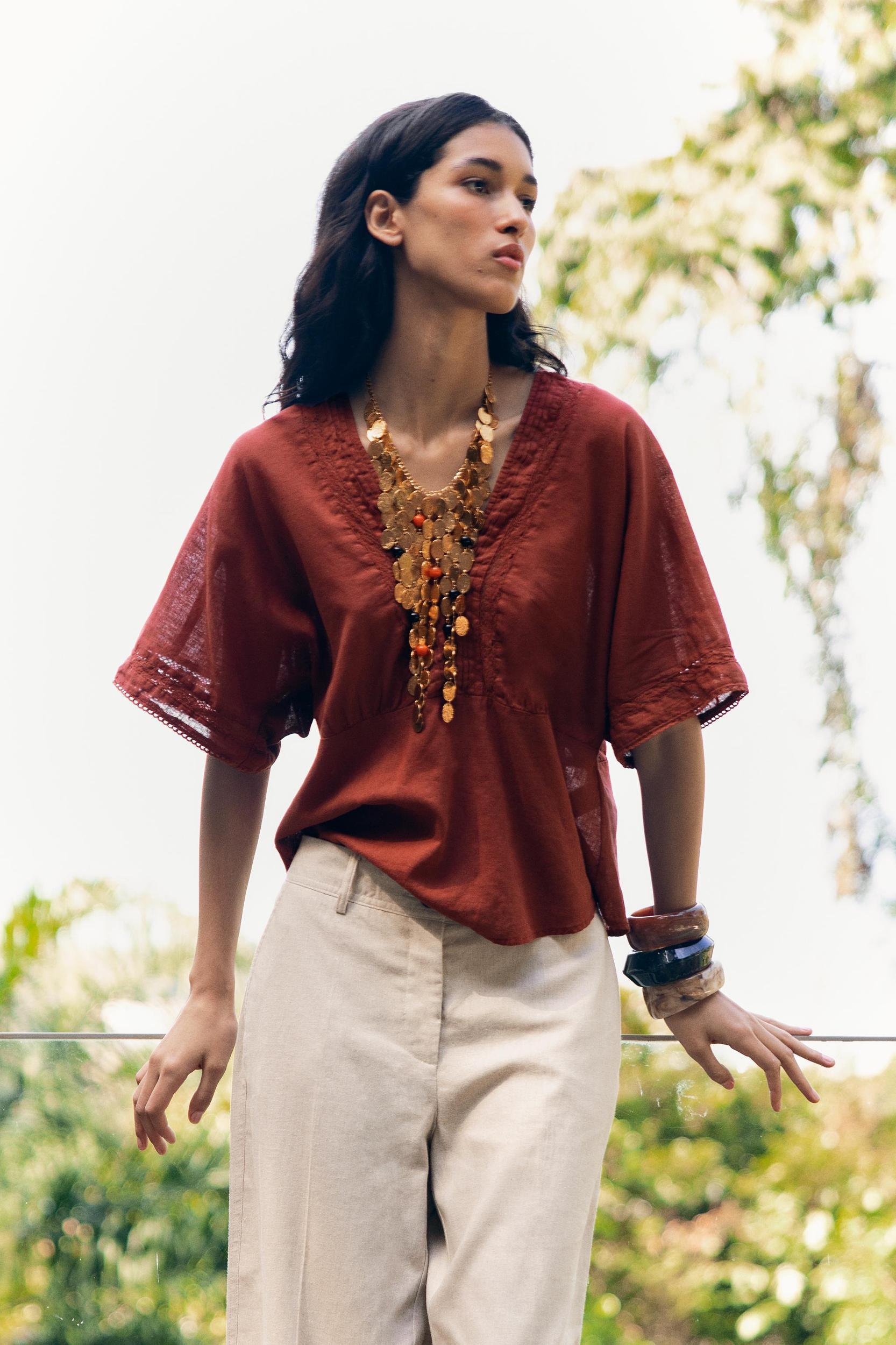 LINEN ENTREDEUX TOP Product Image