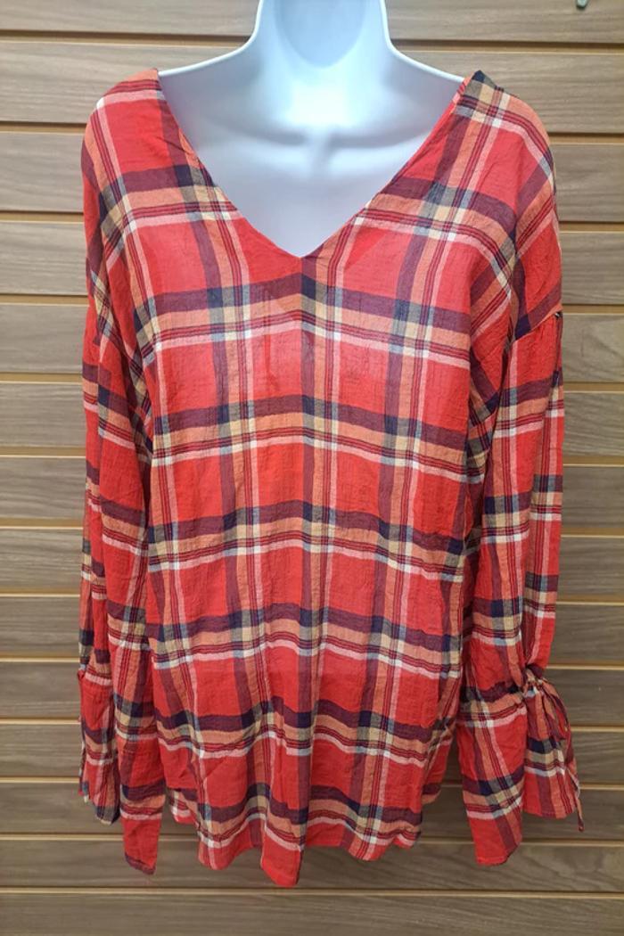 Red plaid tie sleeve V neck Product Image