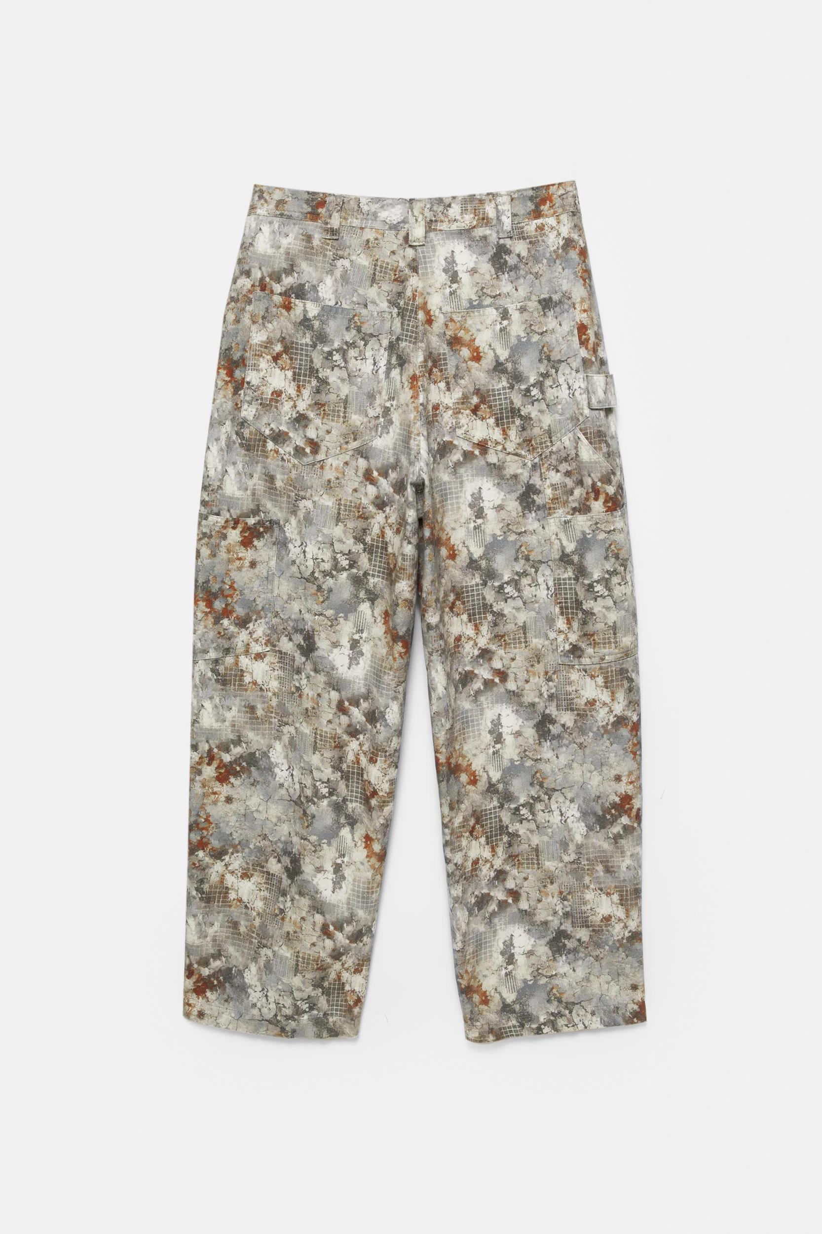 Camouflage print carpenter jeans Product Image