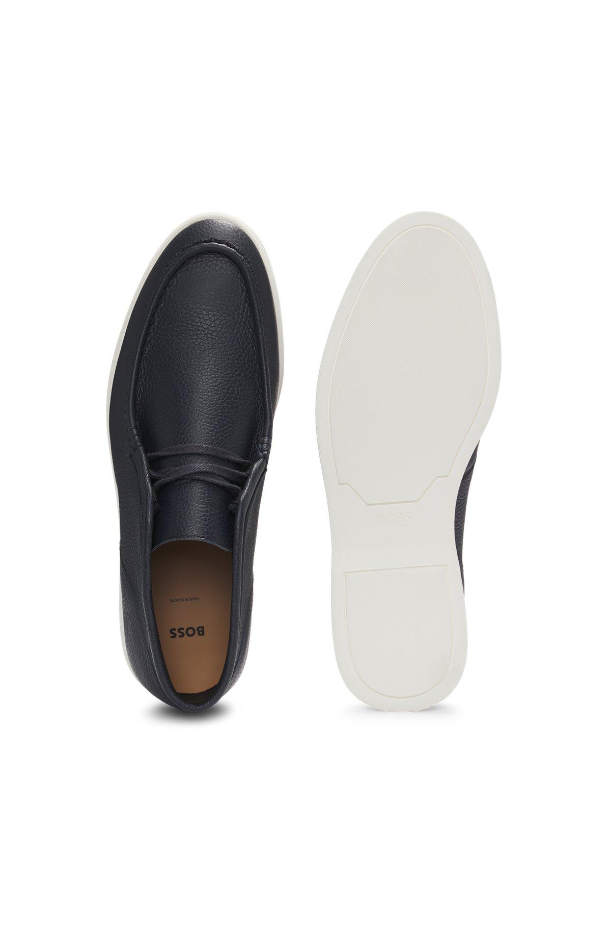 Desert boots in tumbled leather with apron toe Product Image