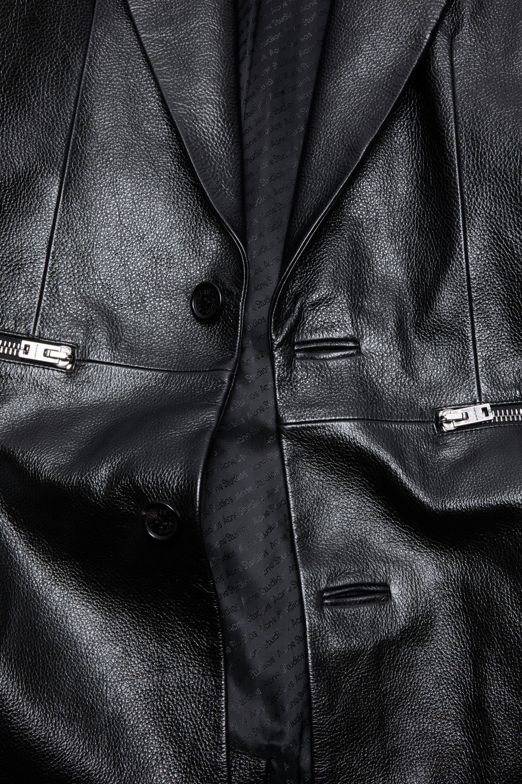 Single-breasted leather  coat Product Image