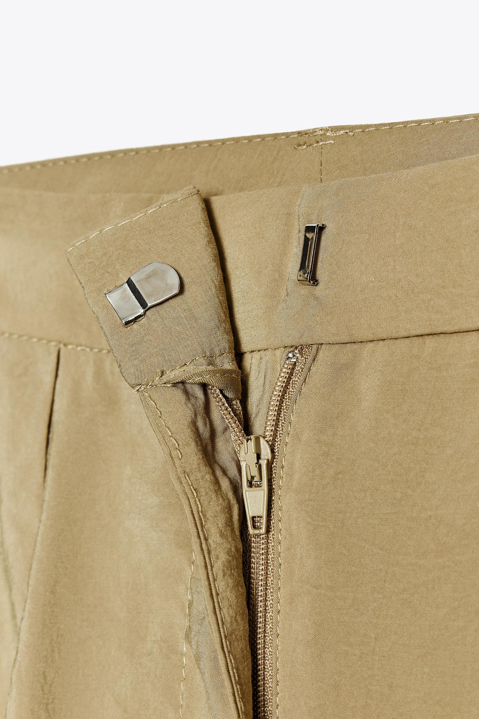 WIDE LEG PLEATED PANTS Product Image