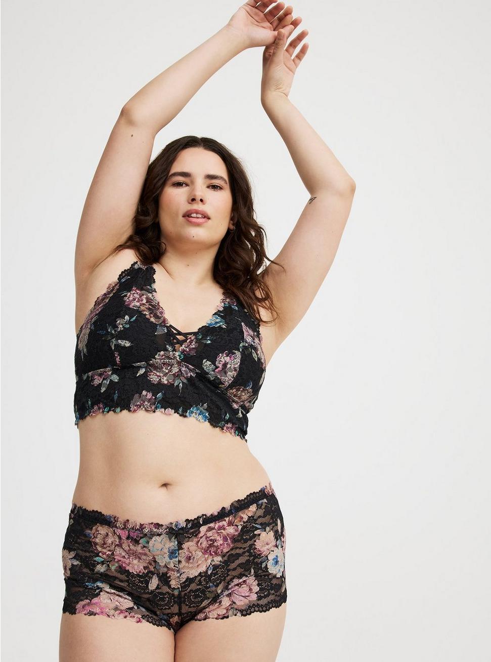 Lightly Lined Lace Bralette Product Image