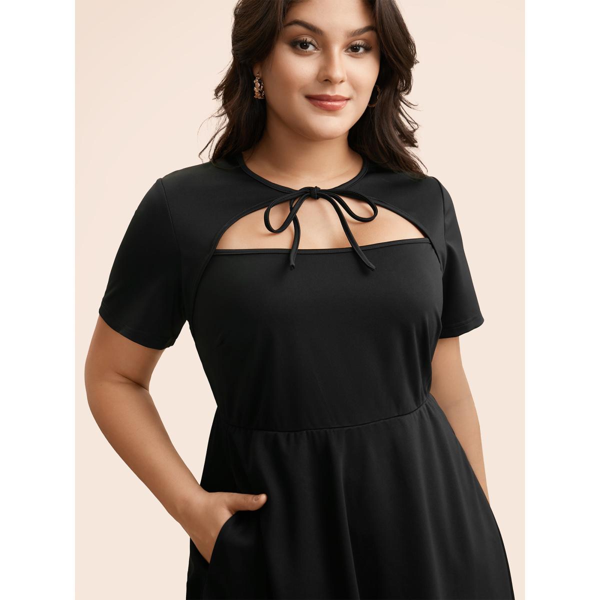 Plus Size Plain Cut Out Tie Knot Dress Black Women Casual Tie knot Round Neck Short sleeve Curvy BloomChic 18-20/2X Product Image