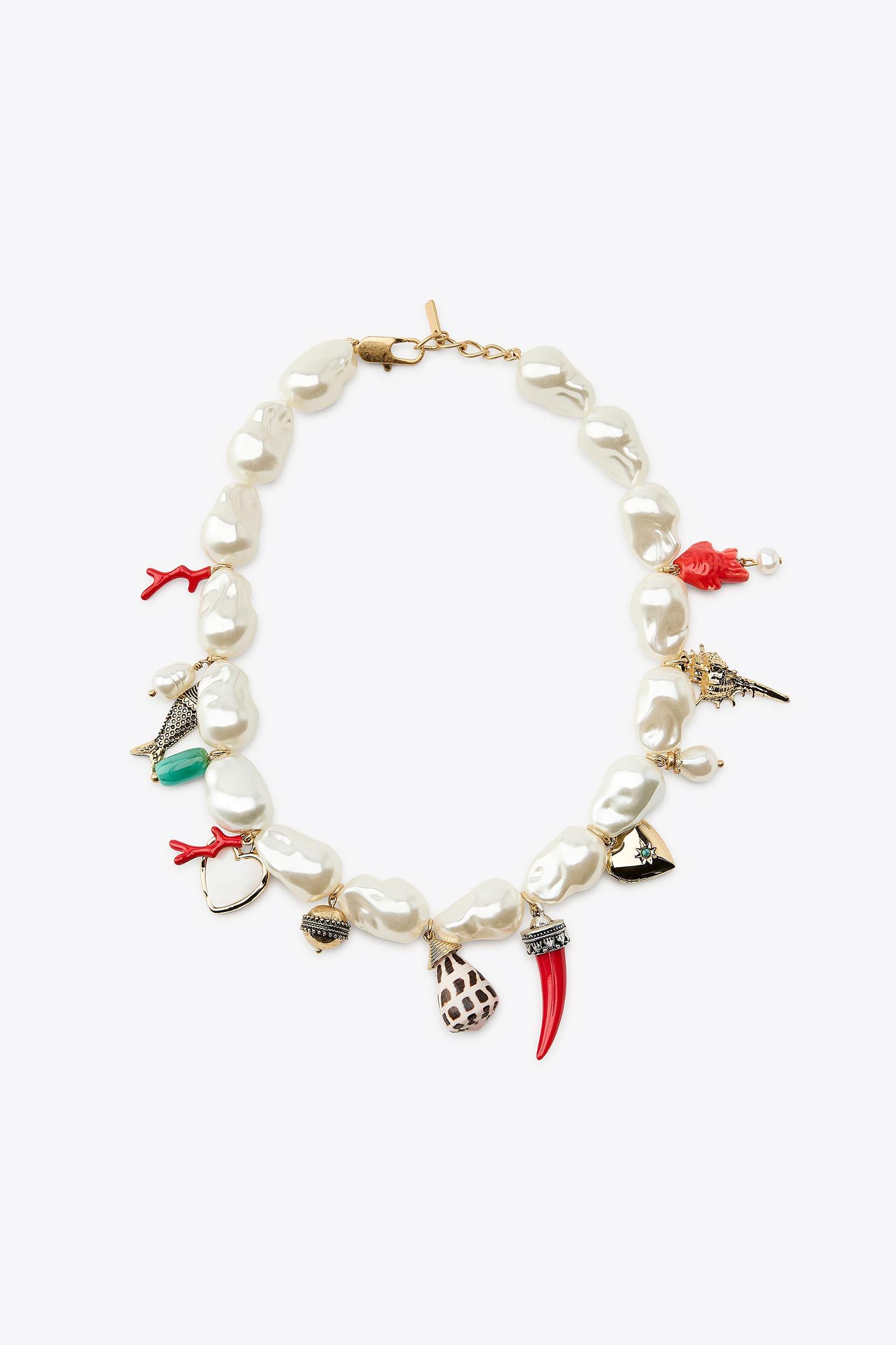 CHARM AND PEARL NECKLACE Product Image