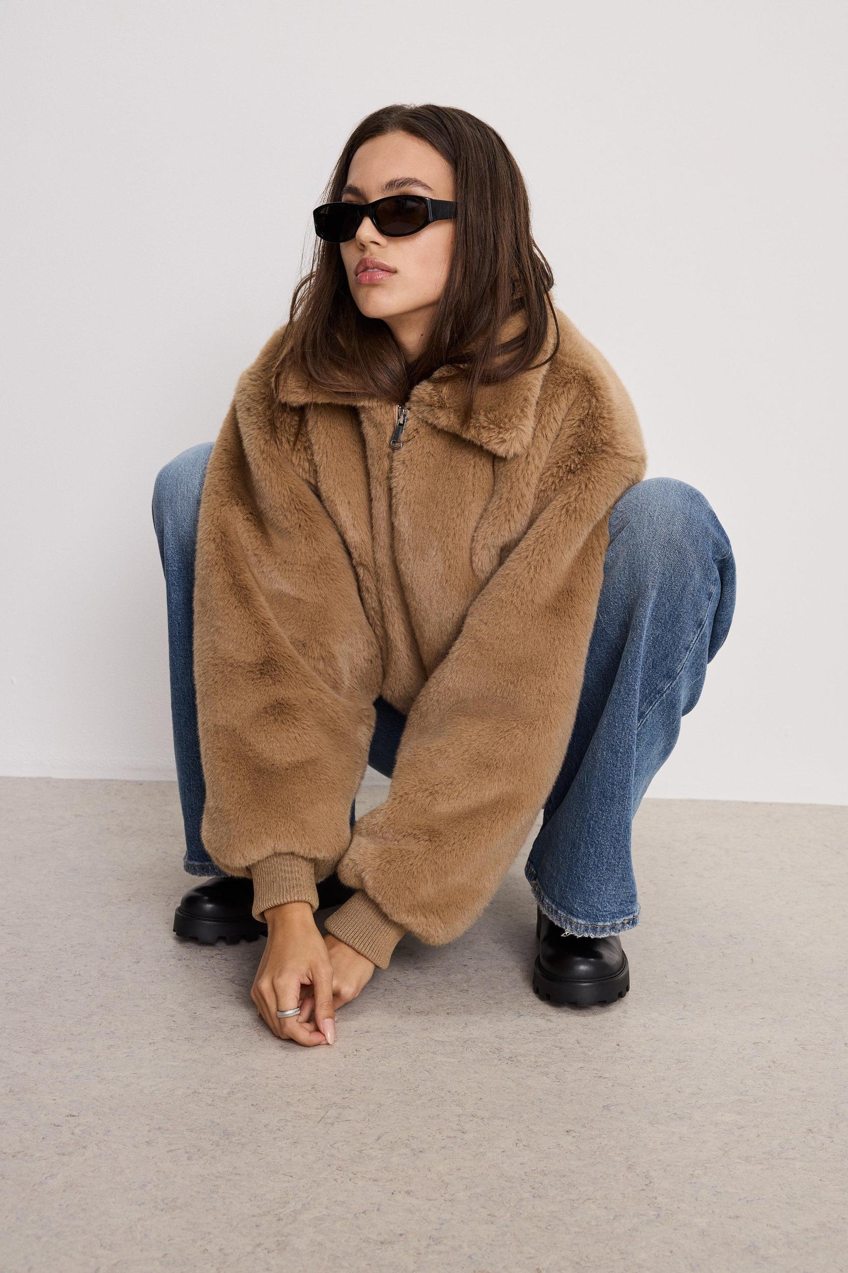 FAUX FUR COLLAR JACKET | WARM CARAMEL003 Product Image