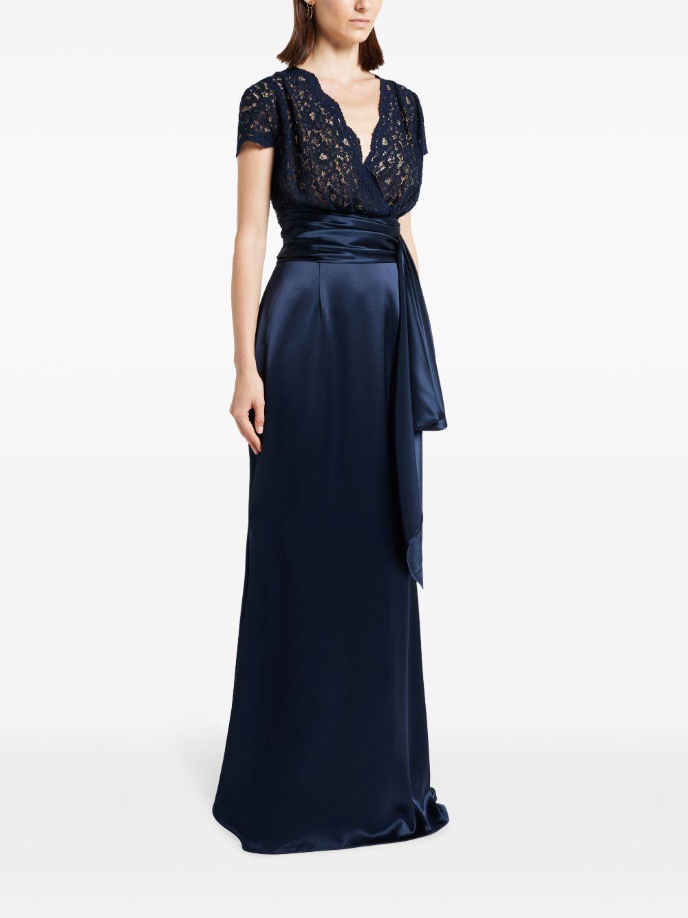 V-neck gown Product Image