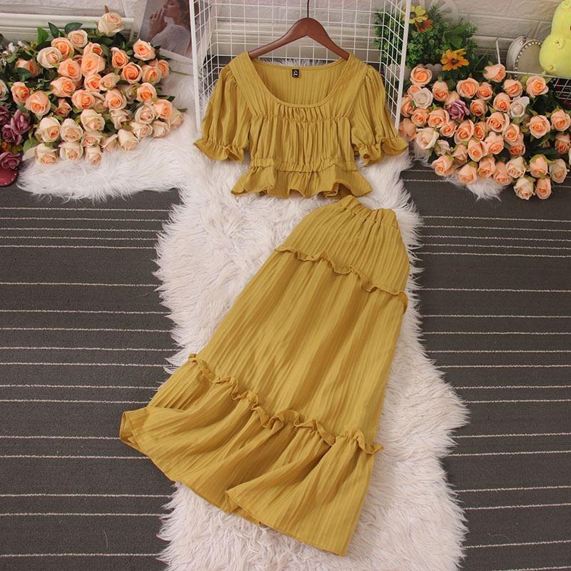 Set: Short-Sleeve Square Neck Plain Cropped Blouse + Elastic Waist Tiered Midi A-Line Skirt Product Image