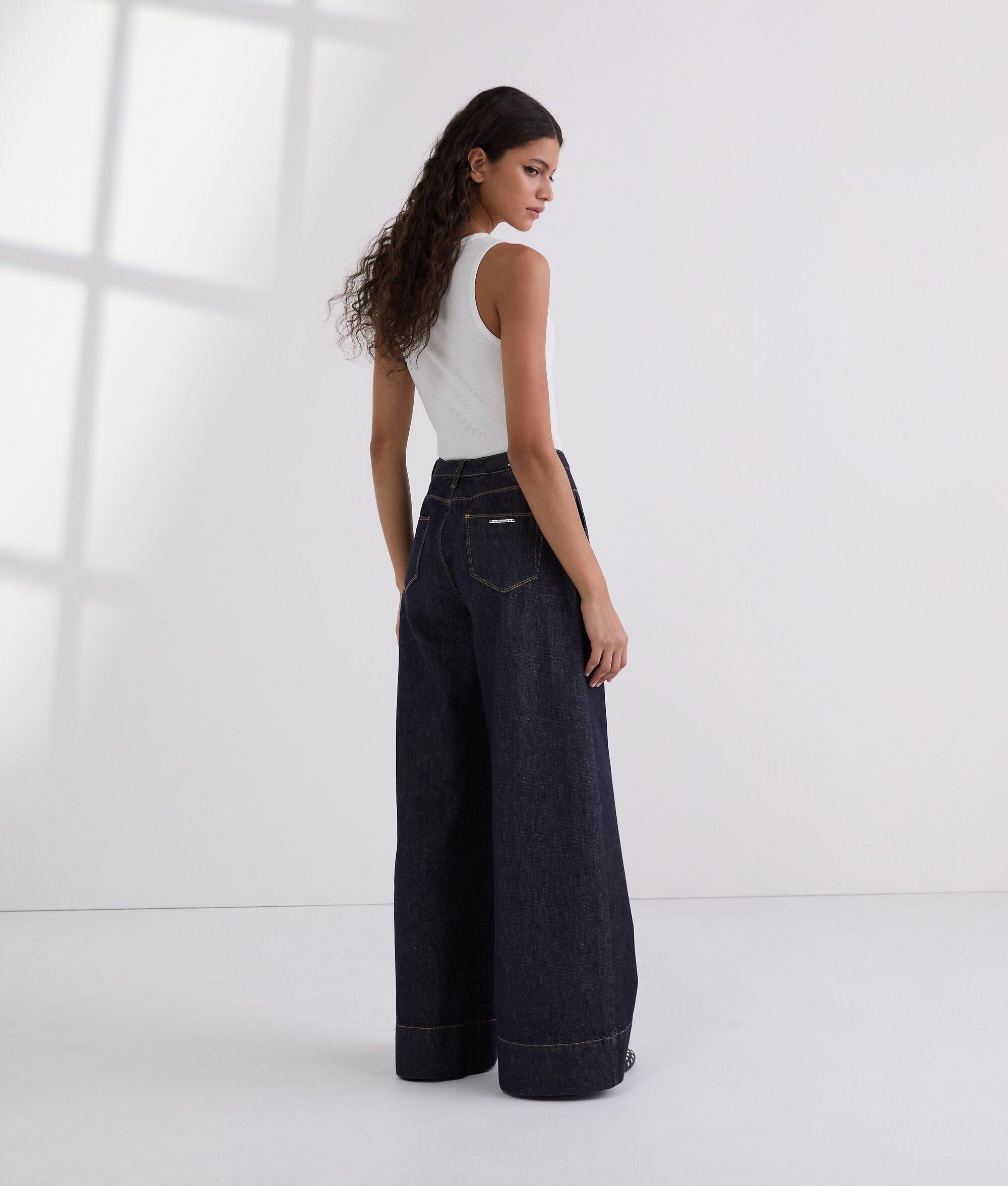CONTRAST STITCH WIDE-LEG JEANS Product Image