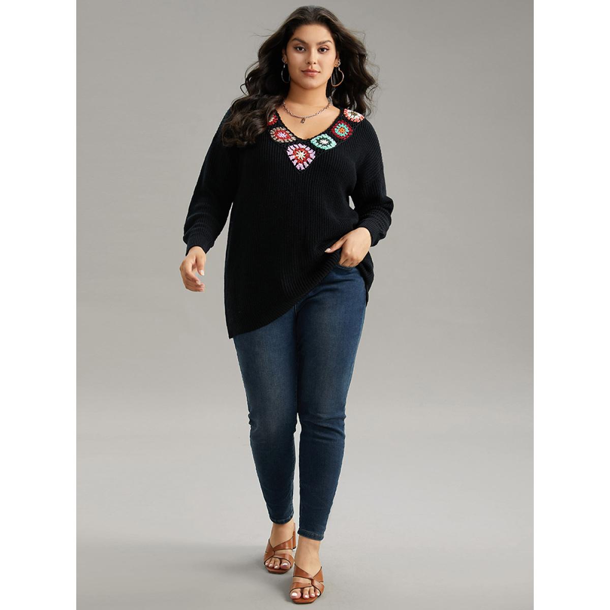 Plus Size Plain Floral Broderie Anglaise Contrast Pullover Black Women Casual Loose Long Sleeve V-neck Dailywear Pullovers BloomChic 12/L Product Image