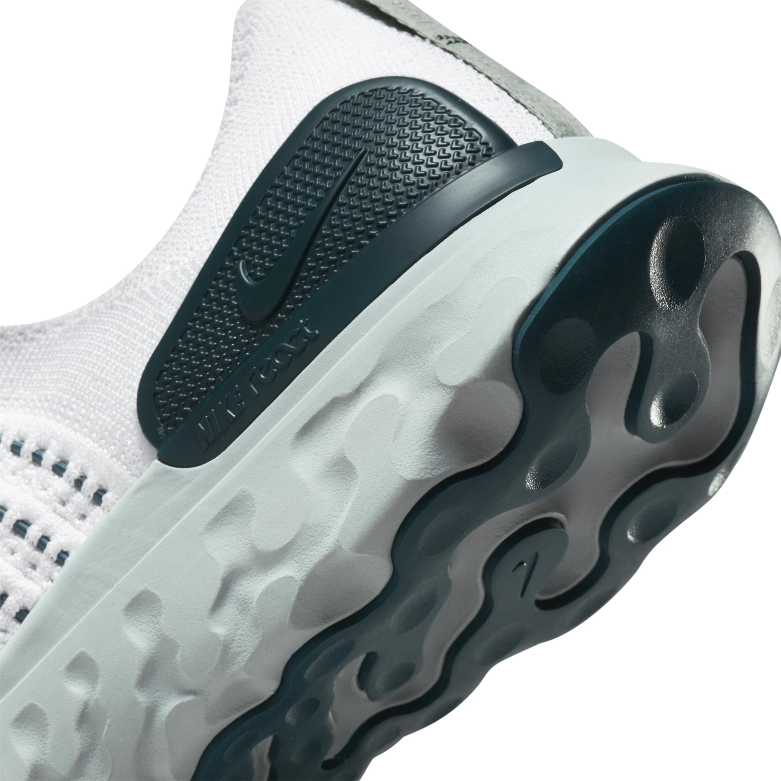 Nike React Phantom Run Flyknit 2 Women's Road Running Shoes Product Image