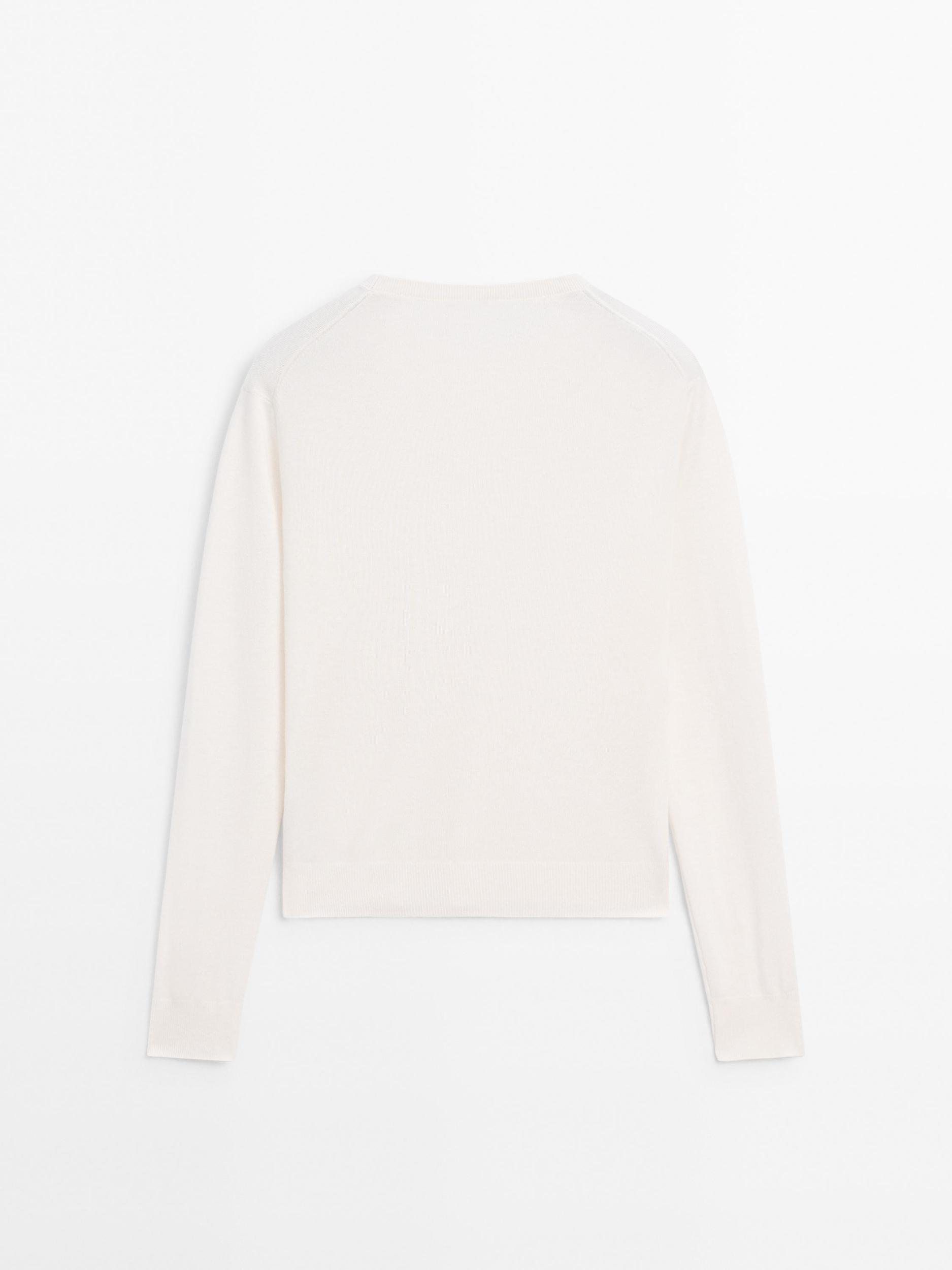 Wool blend knit sweater with crew neck Product Image